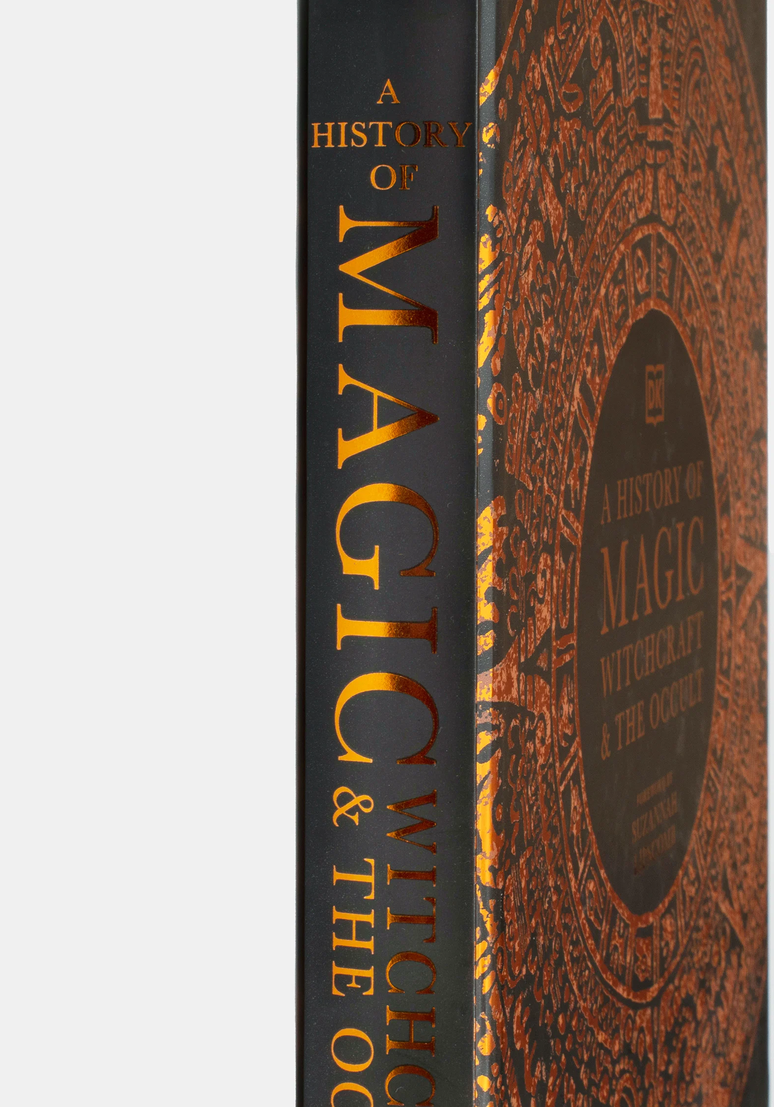 A History of Magic, Witchcraft and the Occult - DK & Suzannah Lipscomb - Image 2