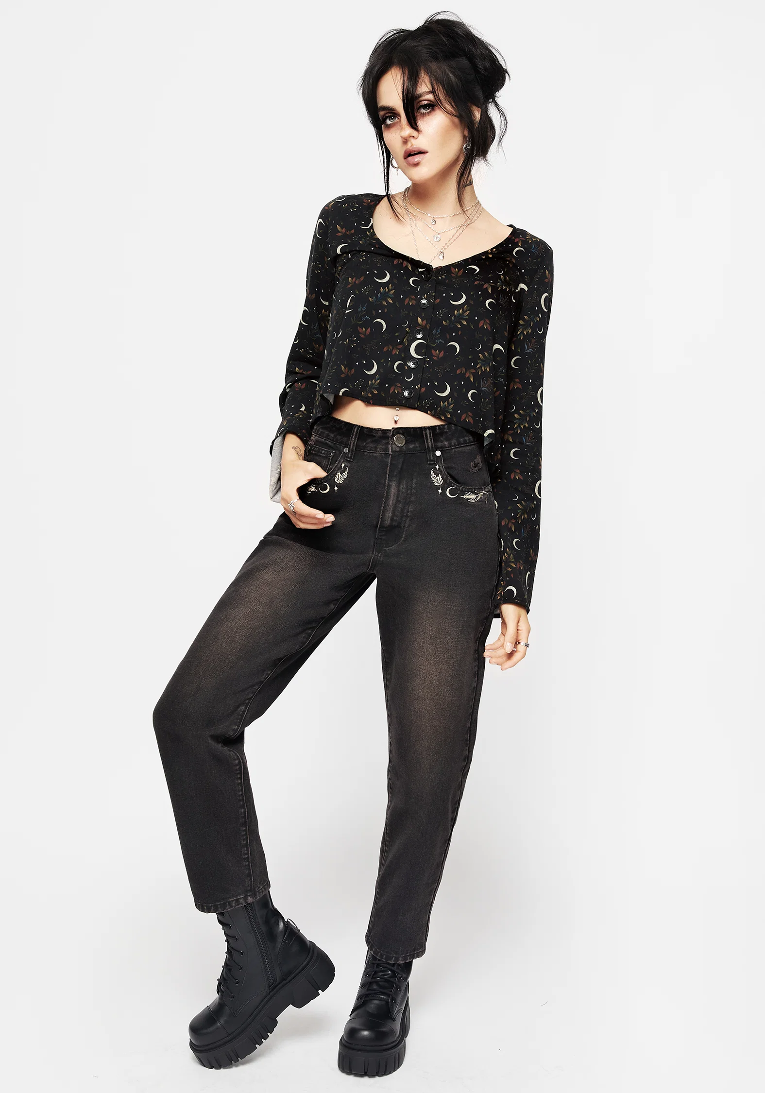 Abundia Embroidered Mom Jeans - Image 5