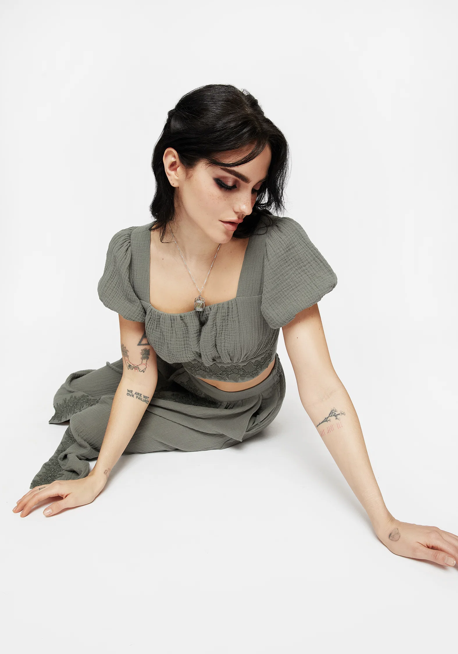 Alder Cotton Ivy Detail Crop Top - Image 6