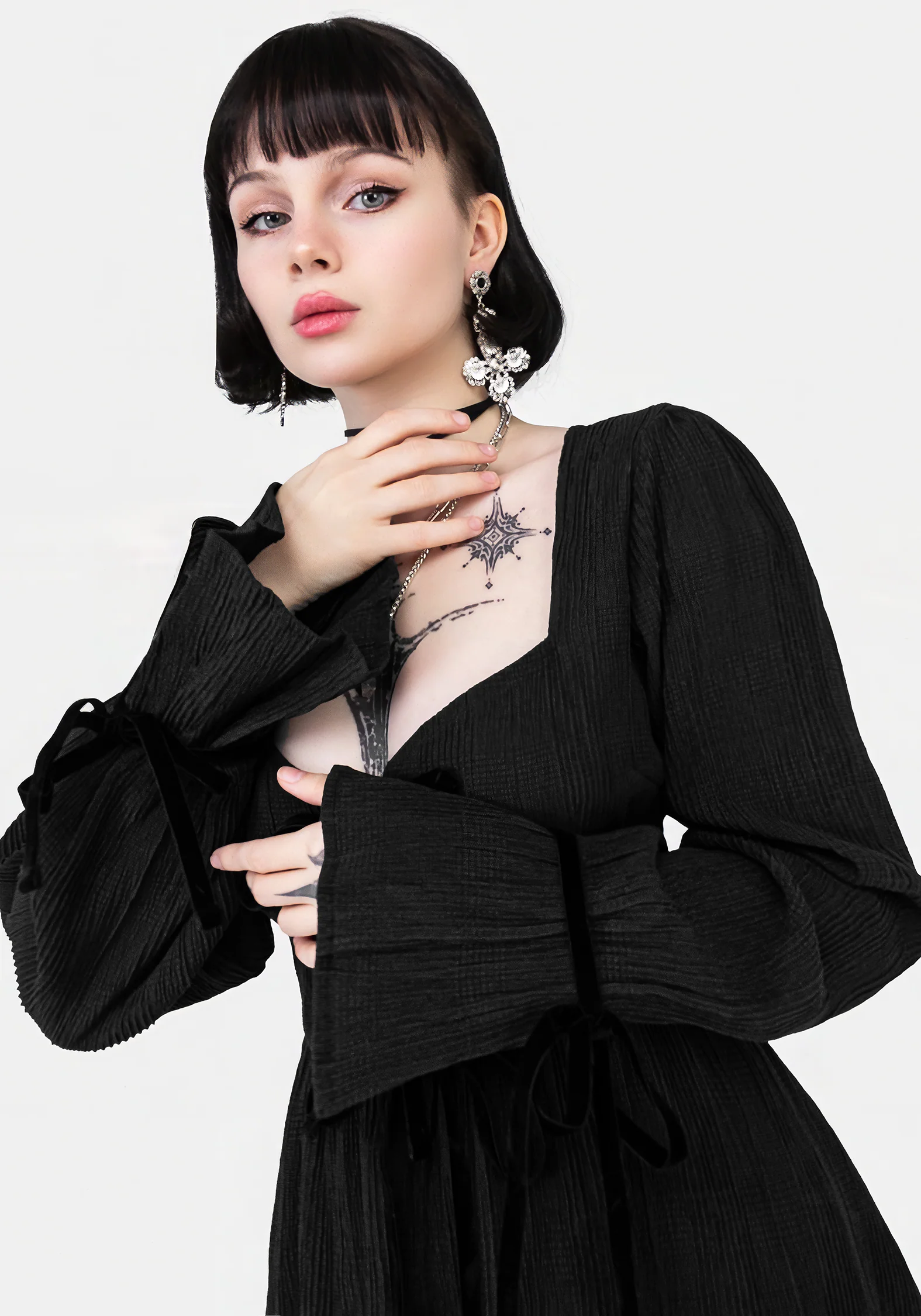 Amity Crinkle Velour Bow Mini Dress - Image 8
