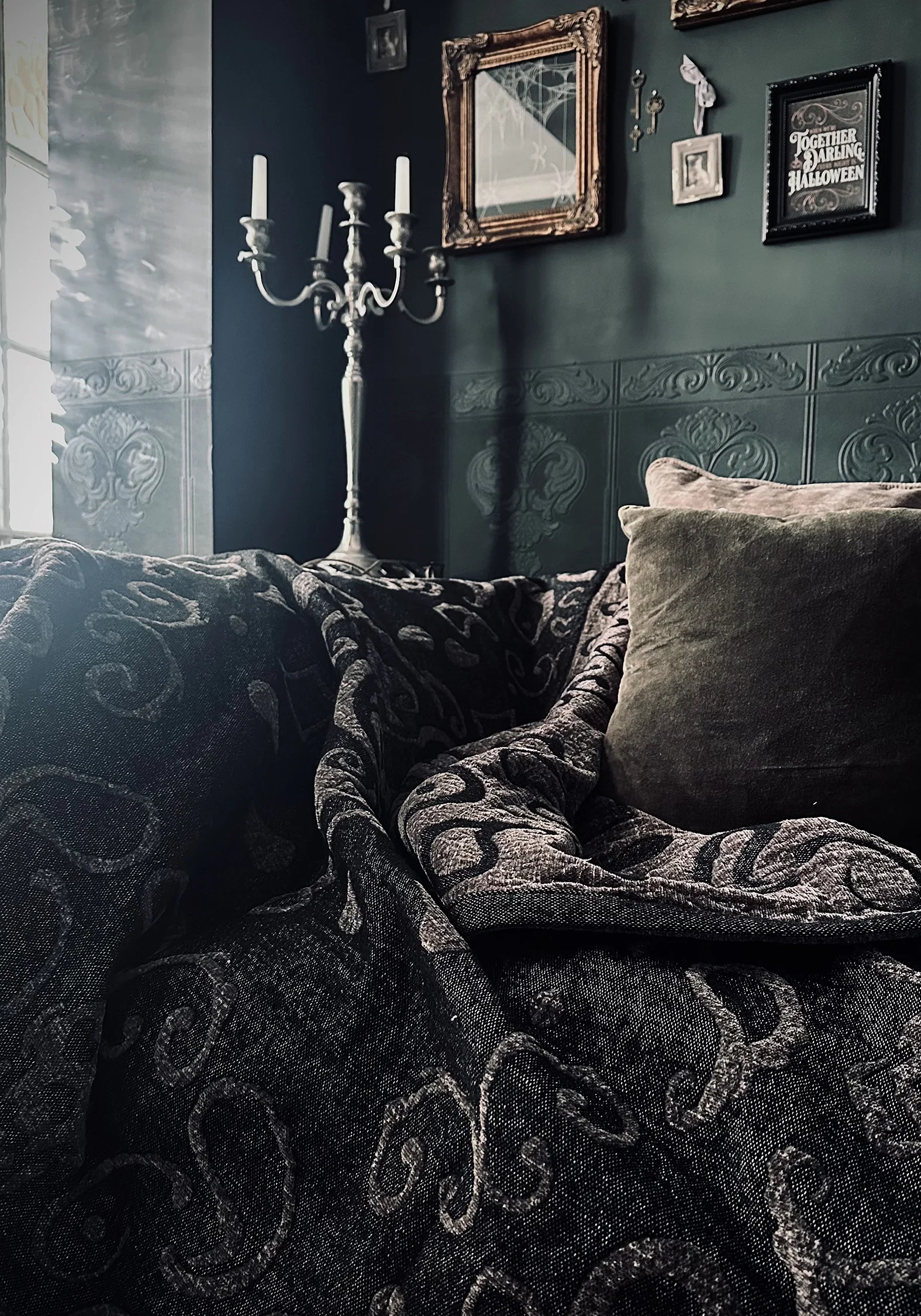 Anarchy Skull Jacquard Cotton Chenille Blanket - Image 3