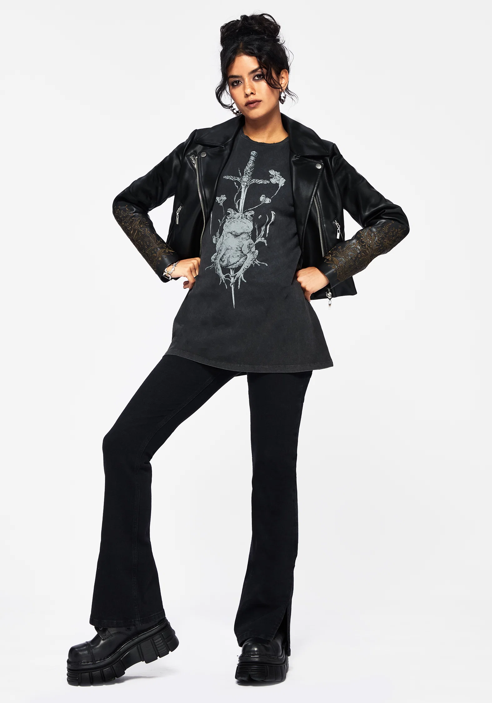 Anura Oversized Acid Wash Frog Graphic Print T-shirt - Image 6