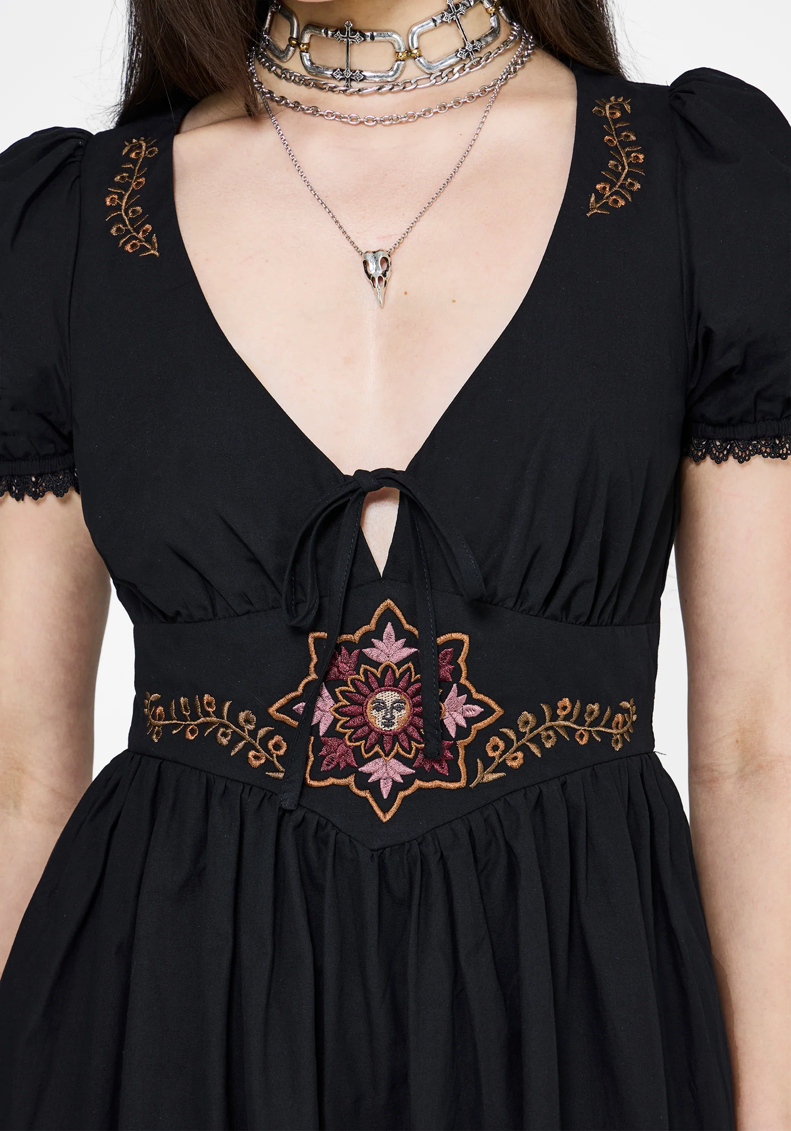Arianwen Embroidered Puff Sleeve Midaxi Dress - Black - Image 2