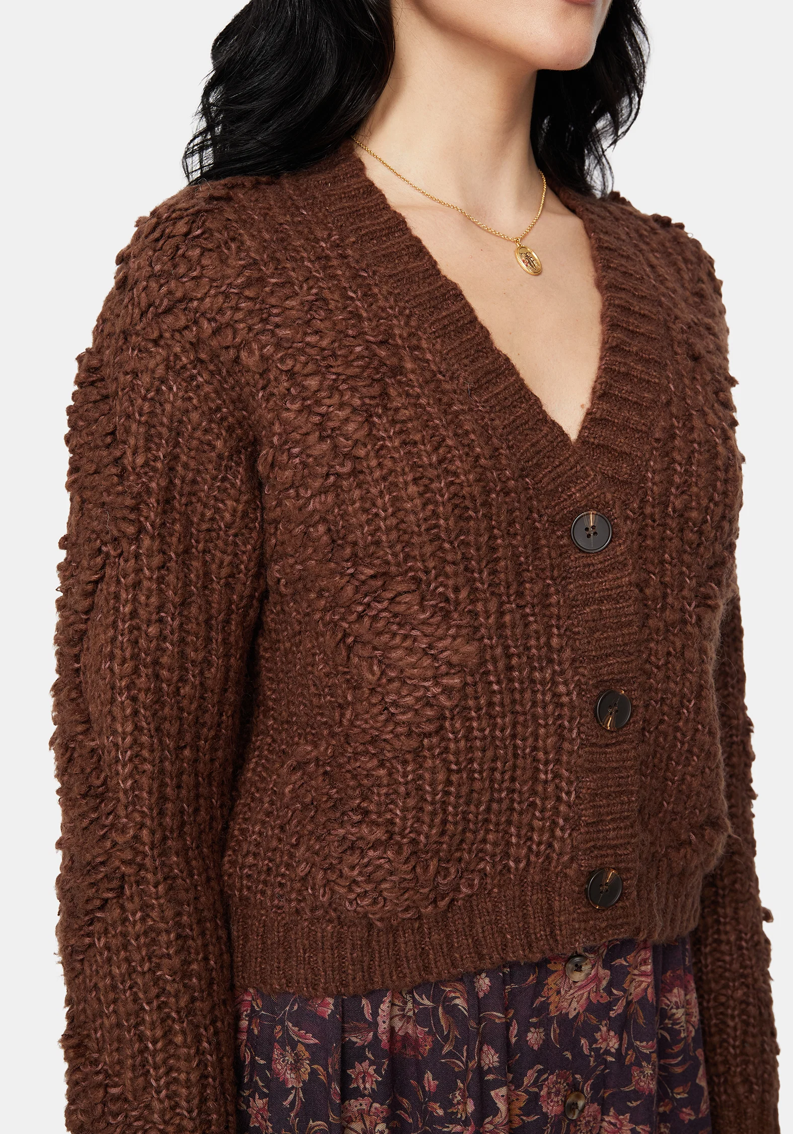 Aubrell Wave V-Neck Knit Cardigan - Image 2
