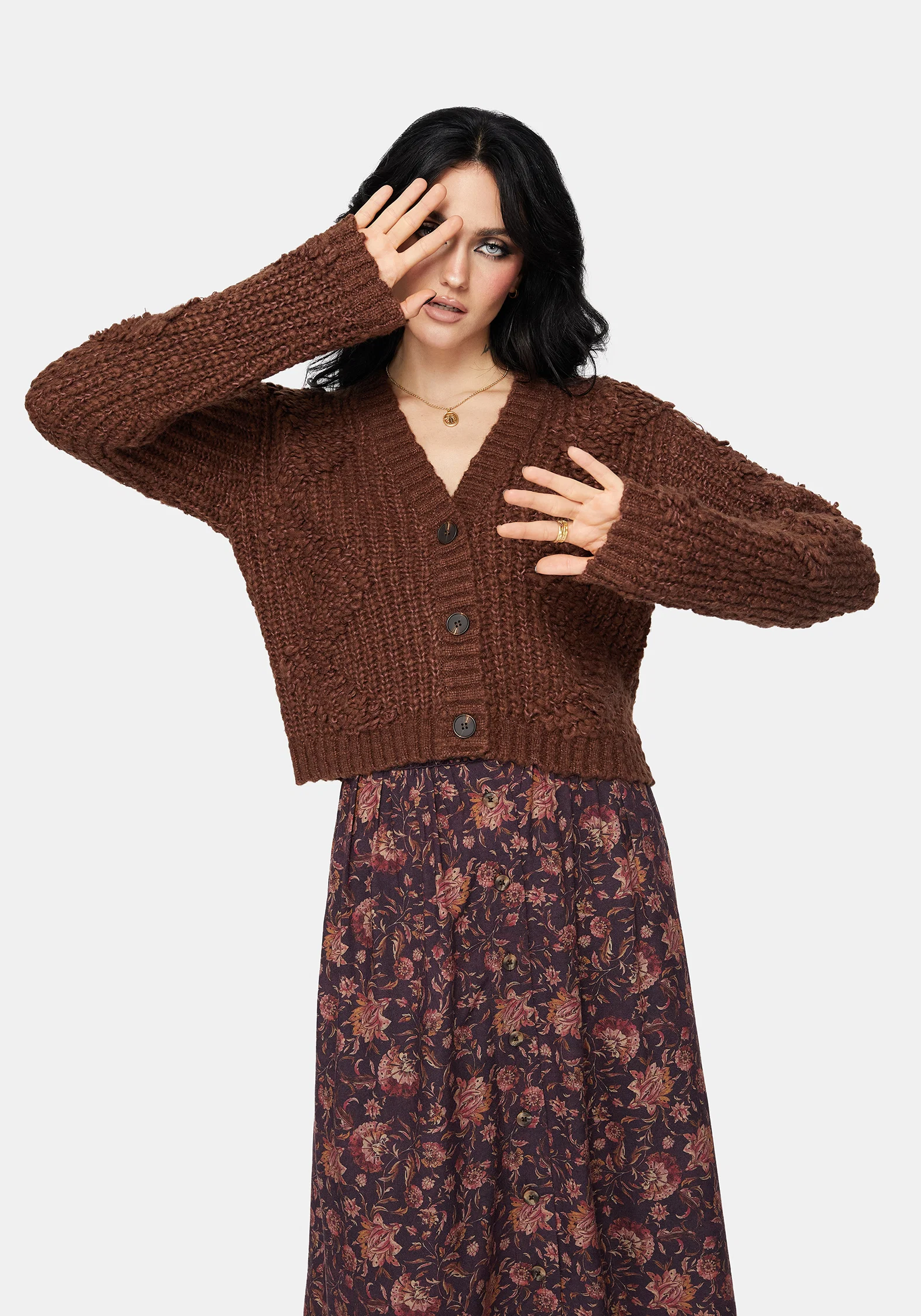 Aubrell Wave V-Neck Knit Cardigan - Image 4