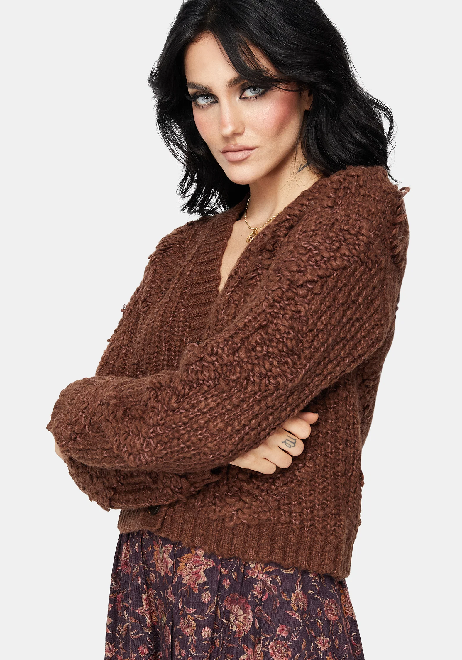 Aubrell Wave V-Neck Knit Cardigan - Image 5