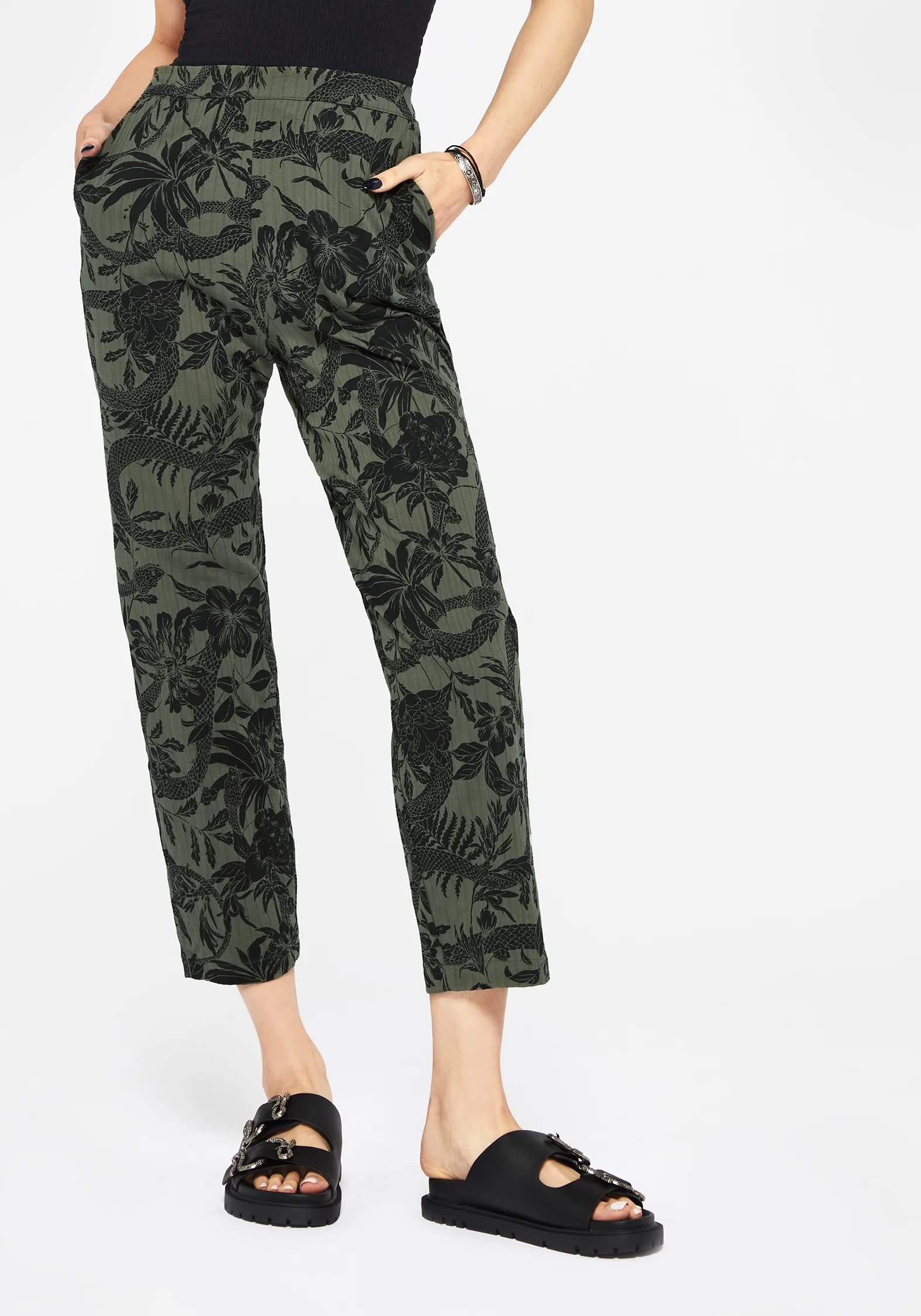 Bashe Cotton Soft Tapered Trousers - Green - Image 4