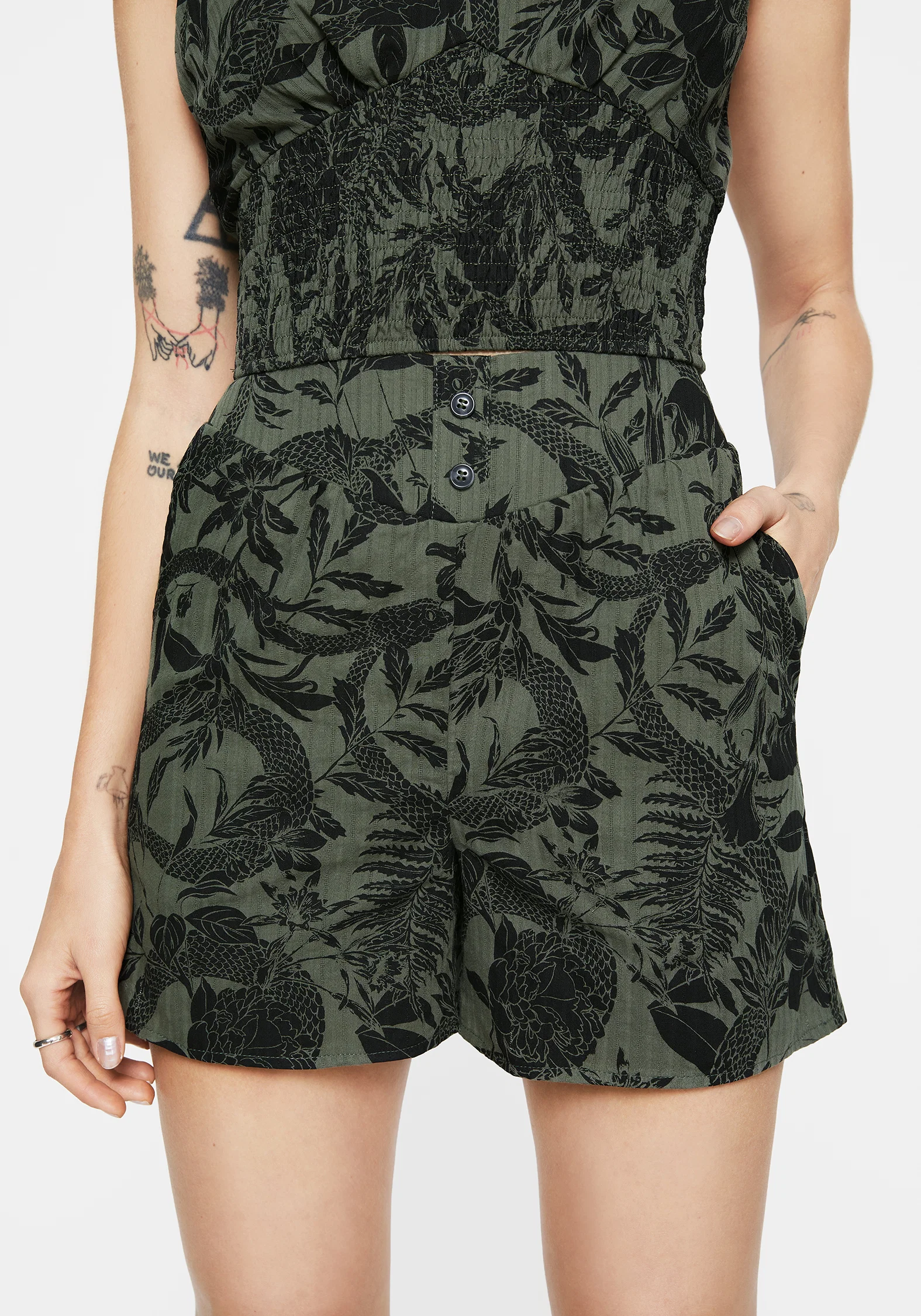 Bashe Cotton Wide Leg Shorts - Green - Image 2