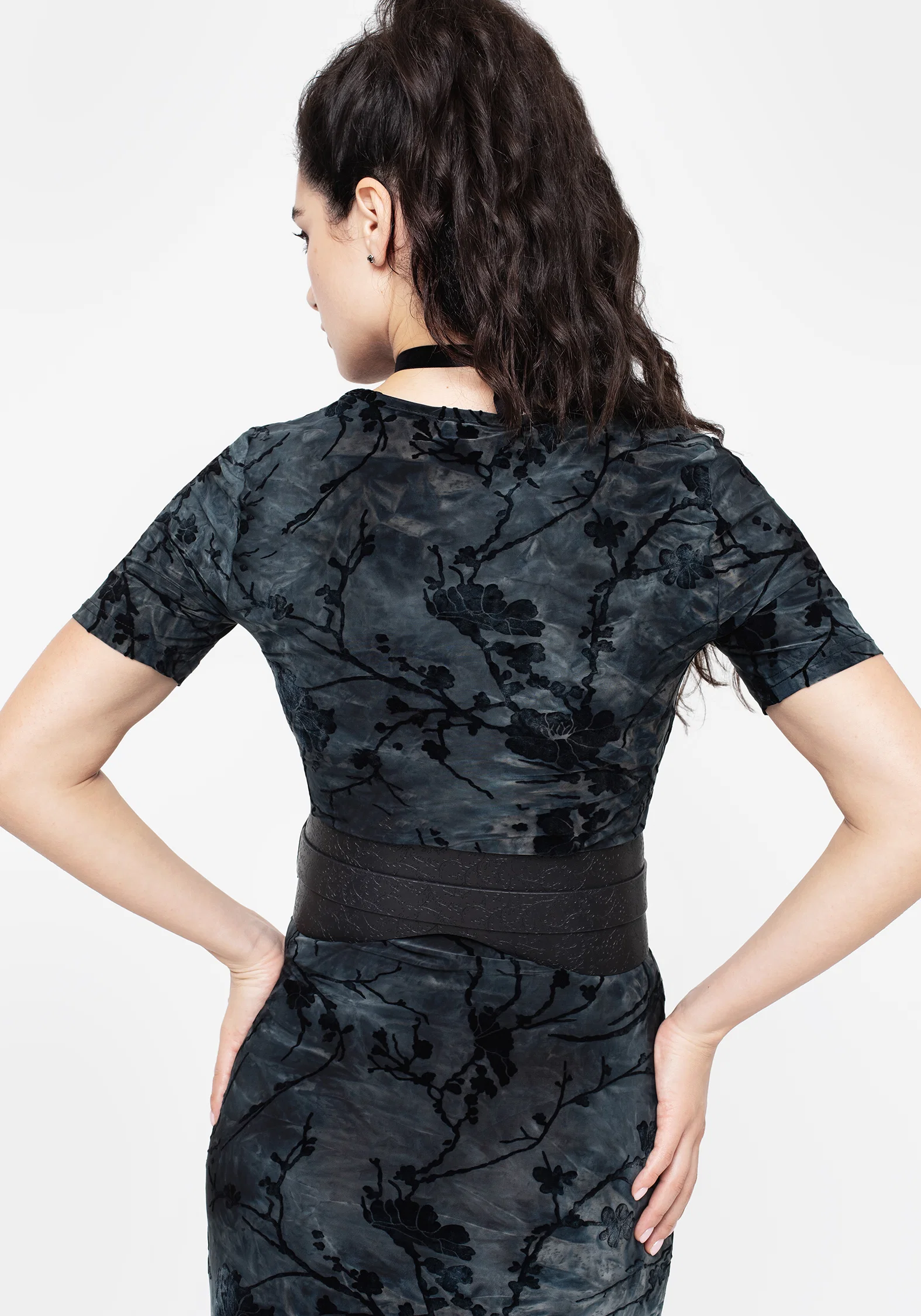 Bathory Floral Embossed Waist Belt - Image 5