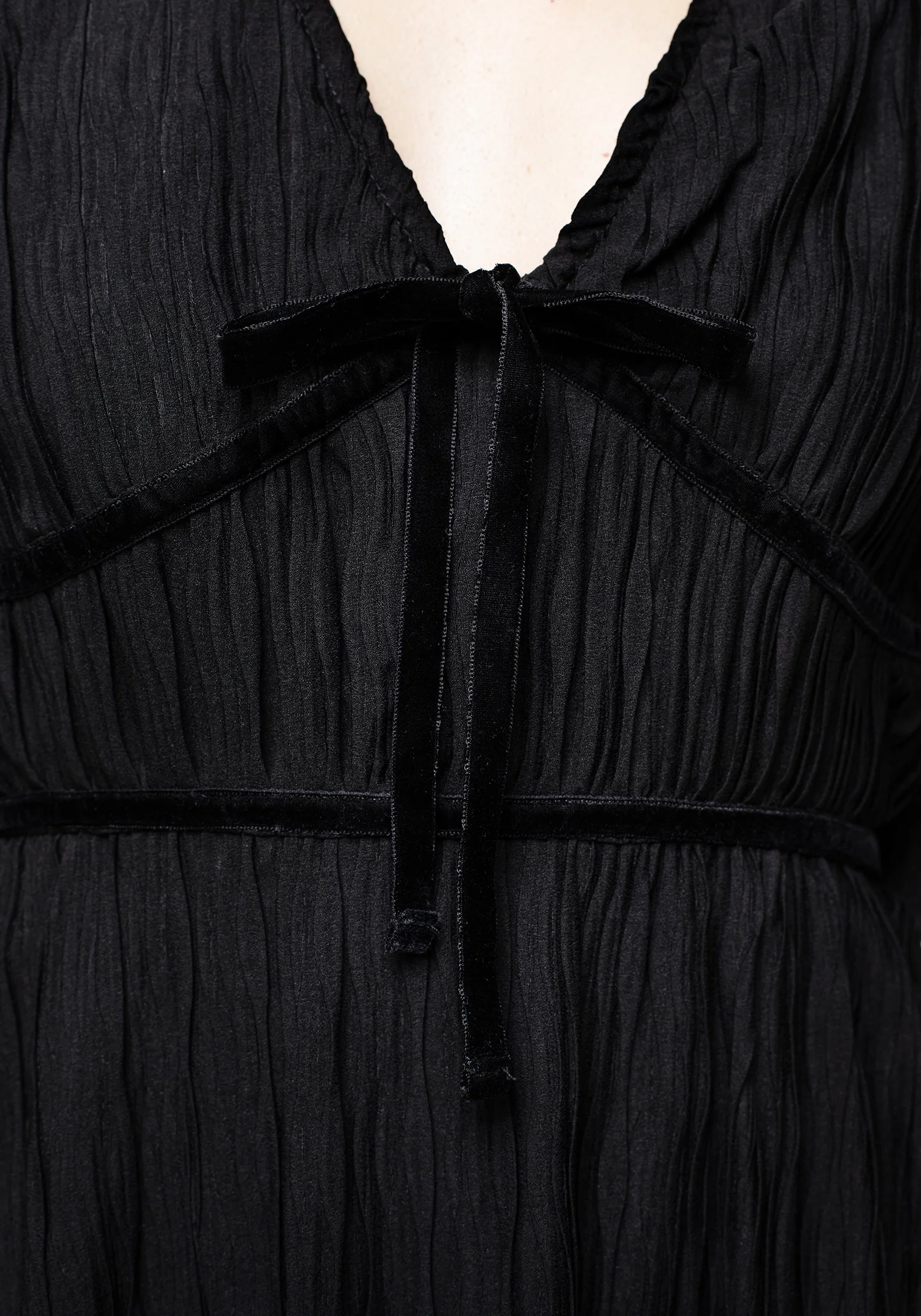 Belial Crinkle Velour Ribbon Midaxi Dress - Image 2