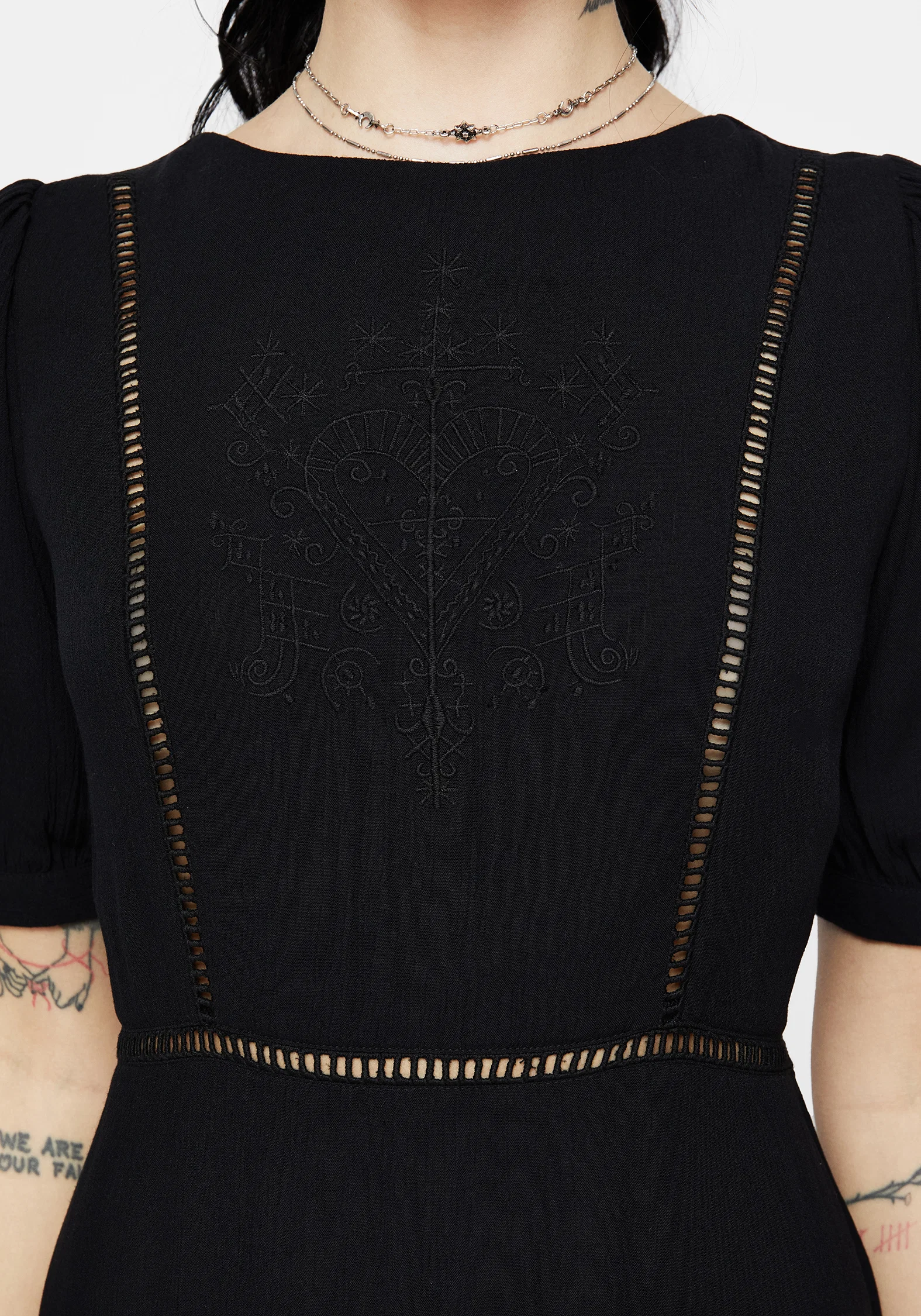 Blessing Puff Sleeve Tie Back Midi Dress - Image 2