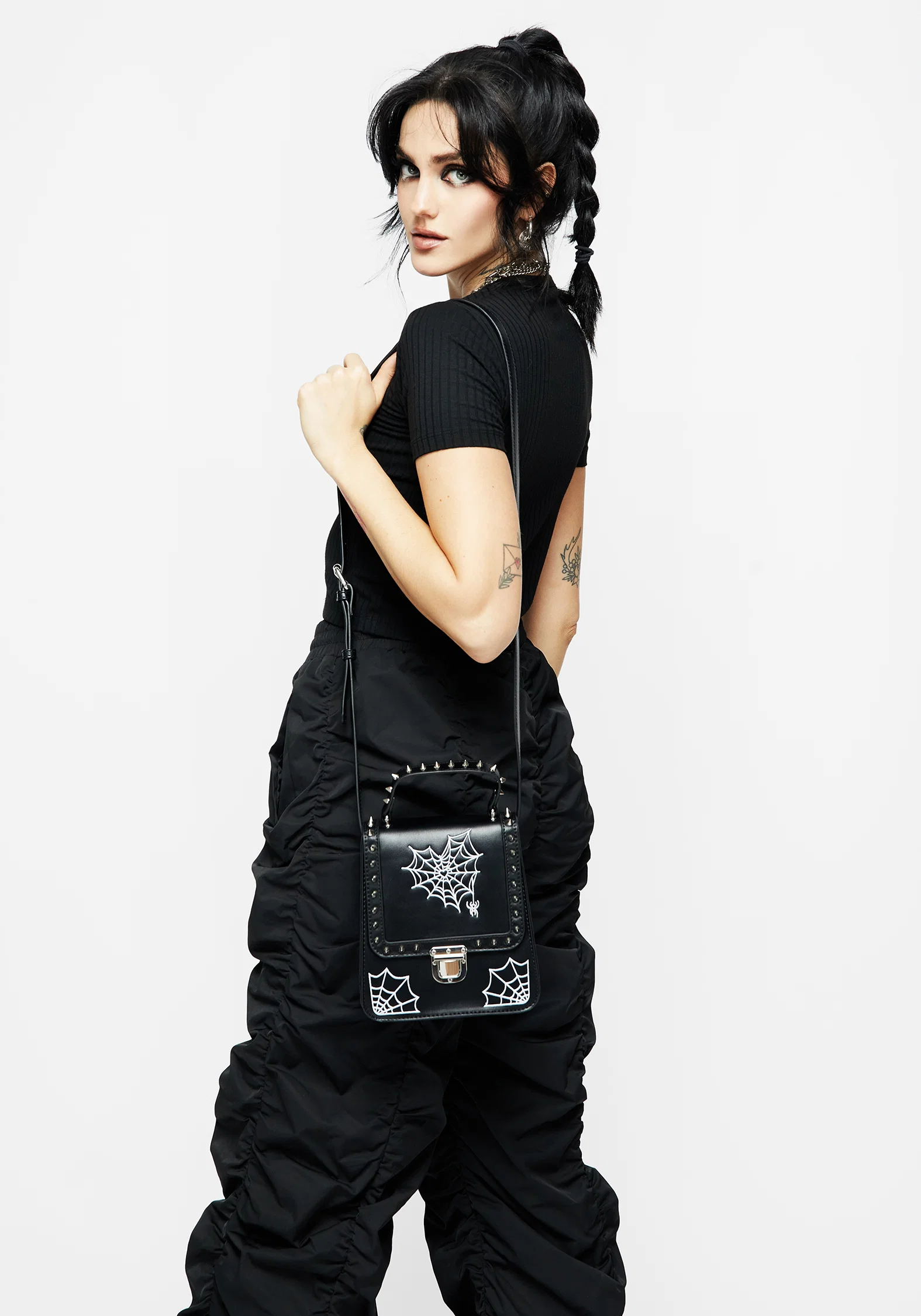 Catch Feelings Crossbody Satchel Bag - Black - Image 7