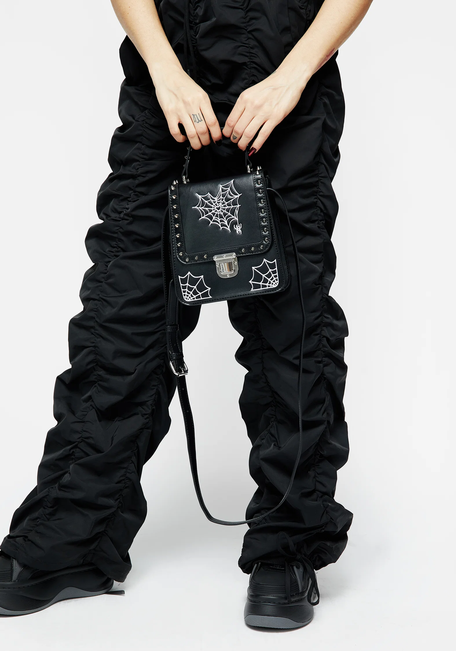 Catch Feelings Crossbody Satchel Bag - Black - Image 9