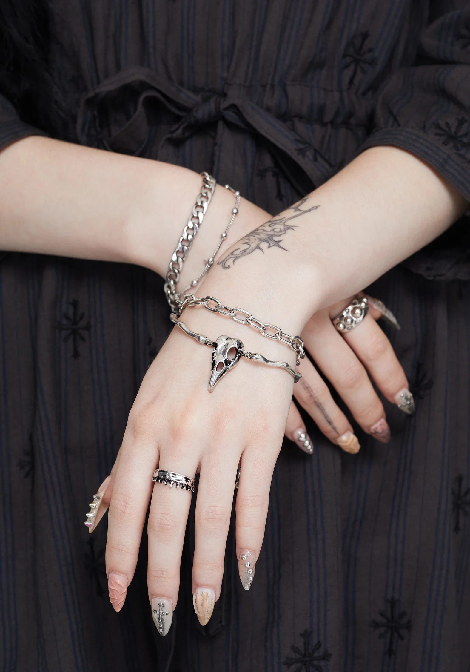 Corvus Bird Skull Bracelet Set - Image 3