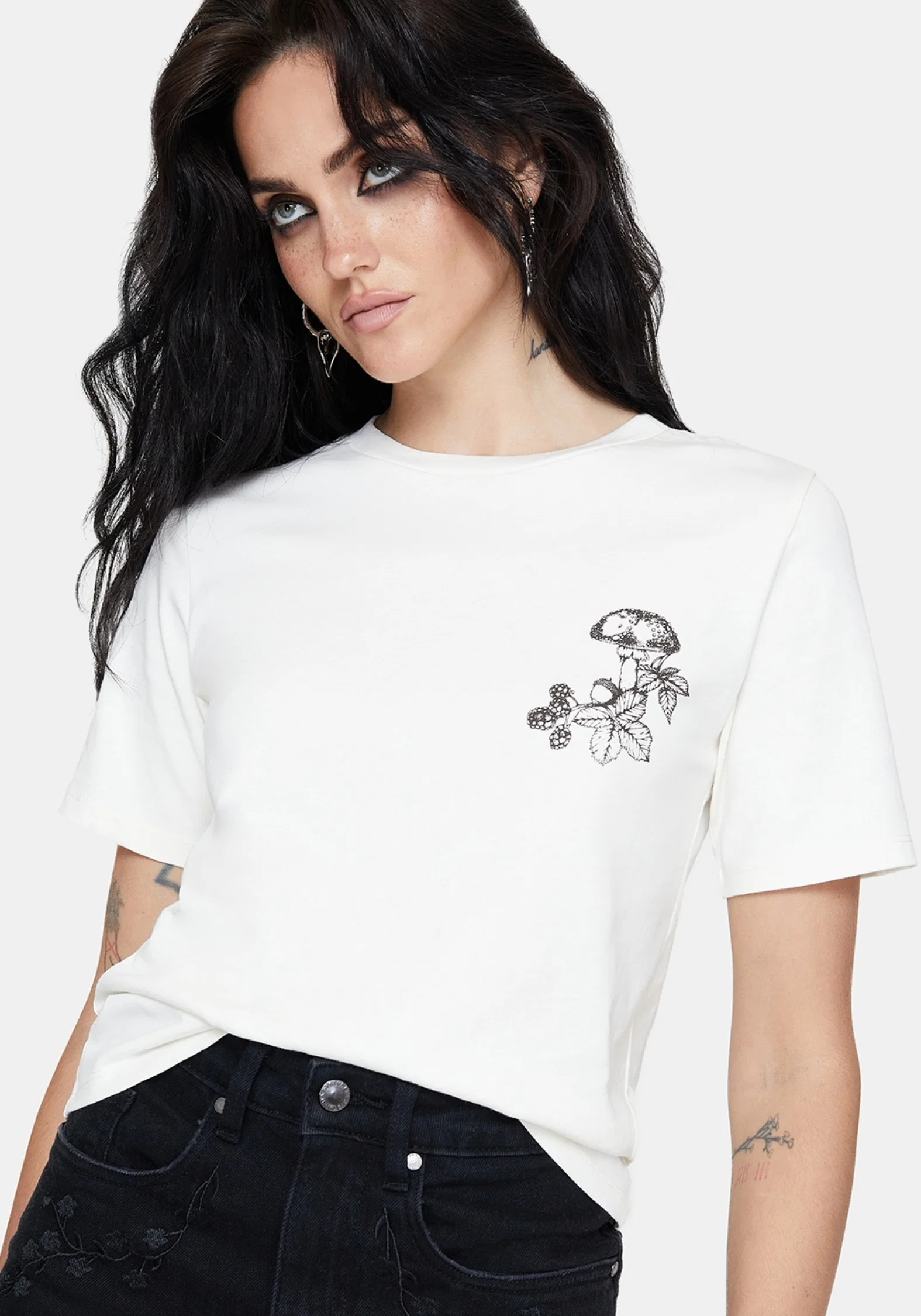 Cynthia Spider Web Graphic Cotton T-Shirt - Image 3
