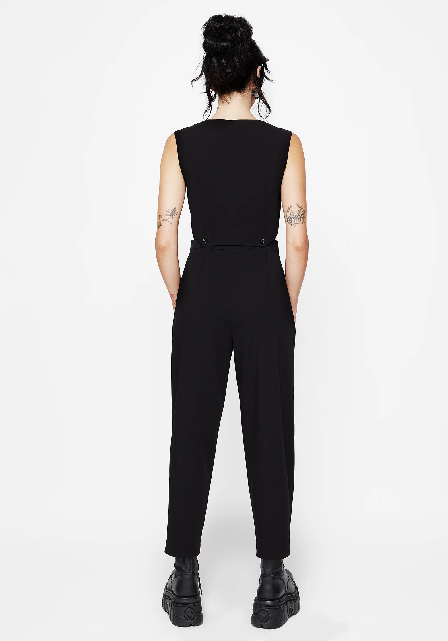 Damona Tailored Waistcoat and Trouser Set - Image 3