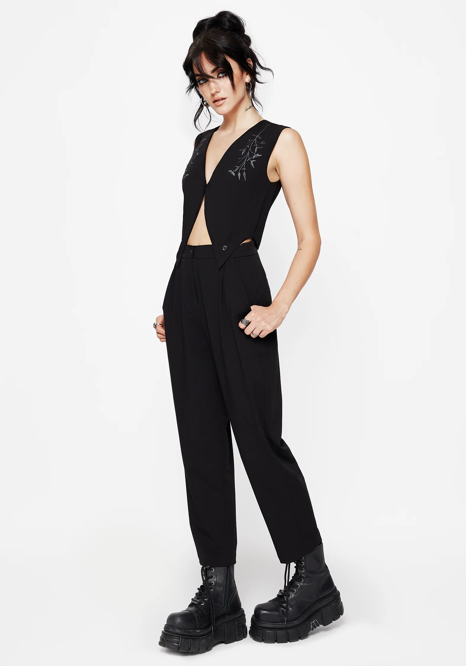 Damona Tailored Waistcoat and Trouser Set - Image 6