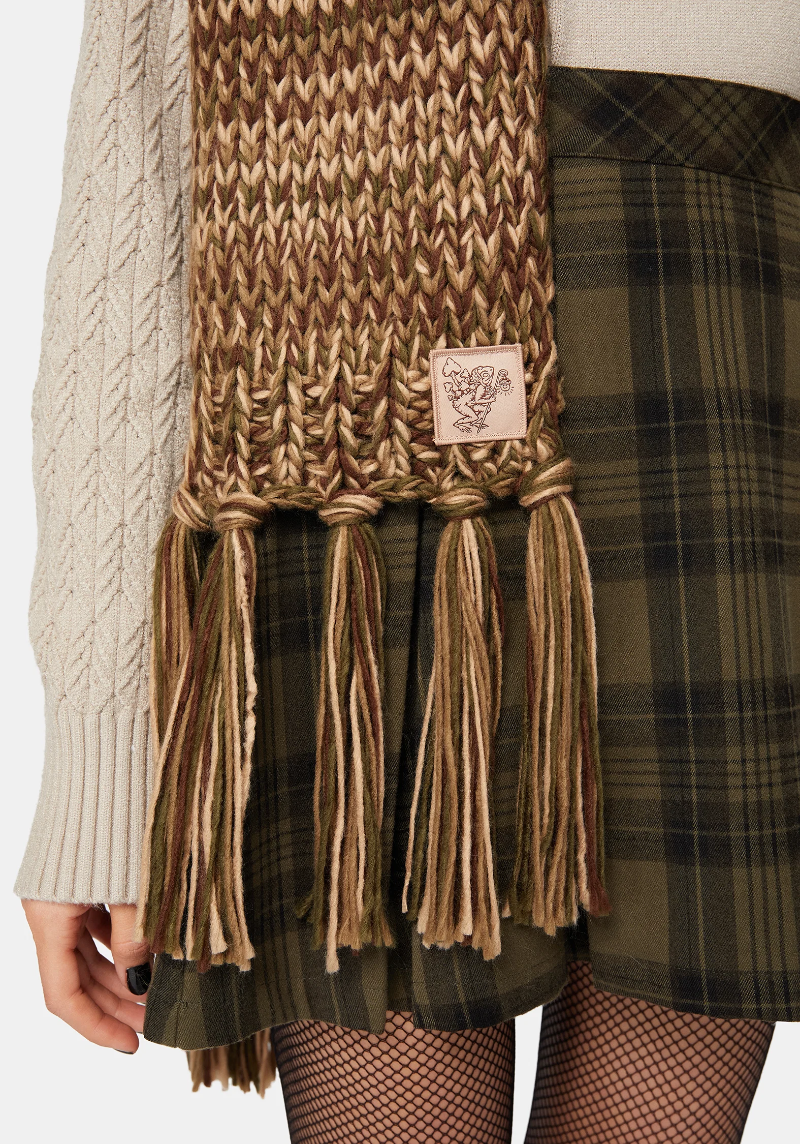 Daphne Frog Patch Cable Scarf - Image 5