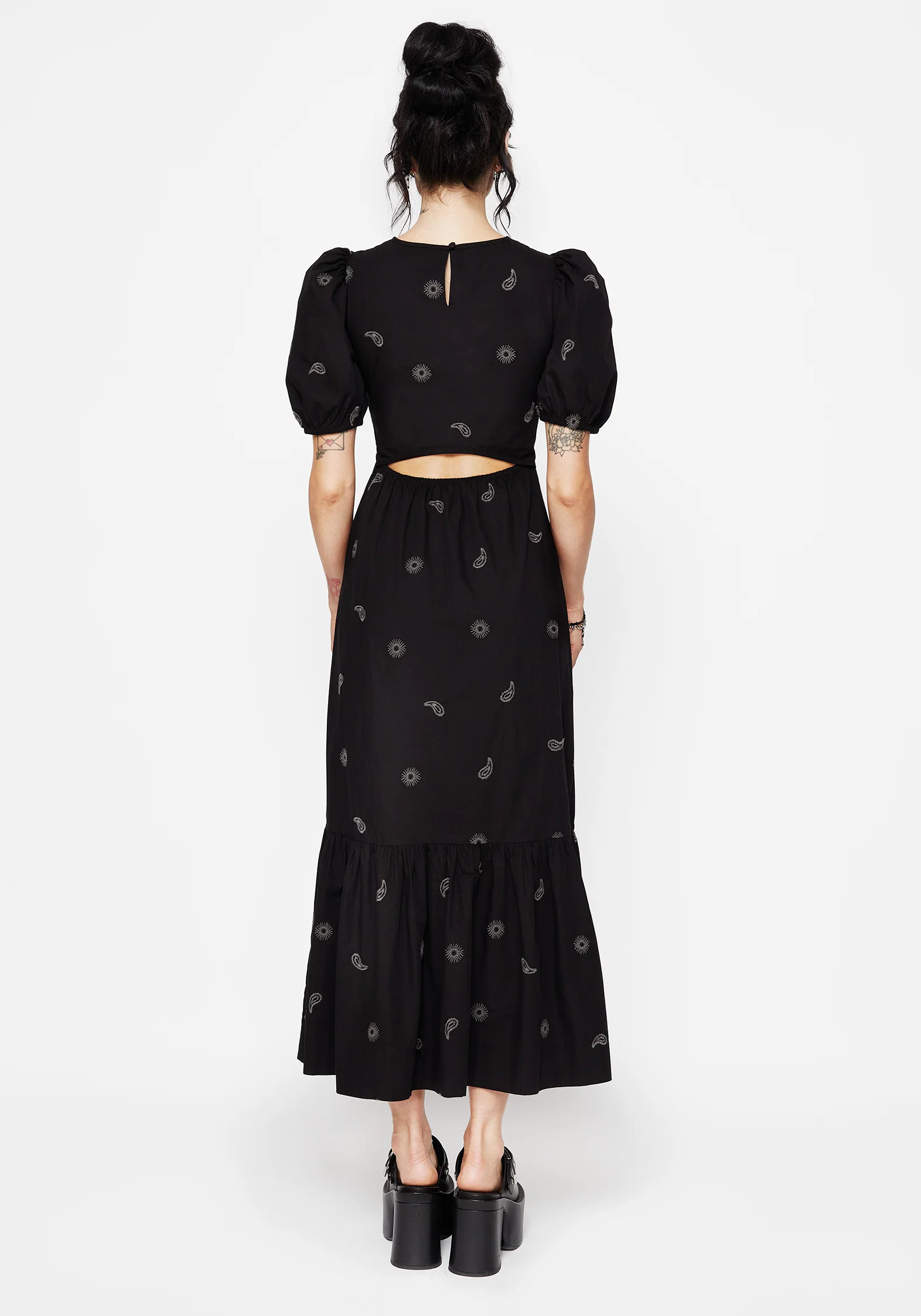 Dawn Sun Embroidered Tiered Maxi Dress - Image 3
