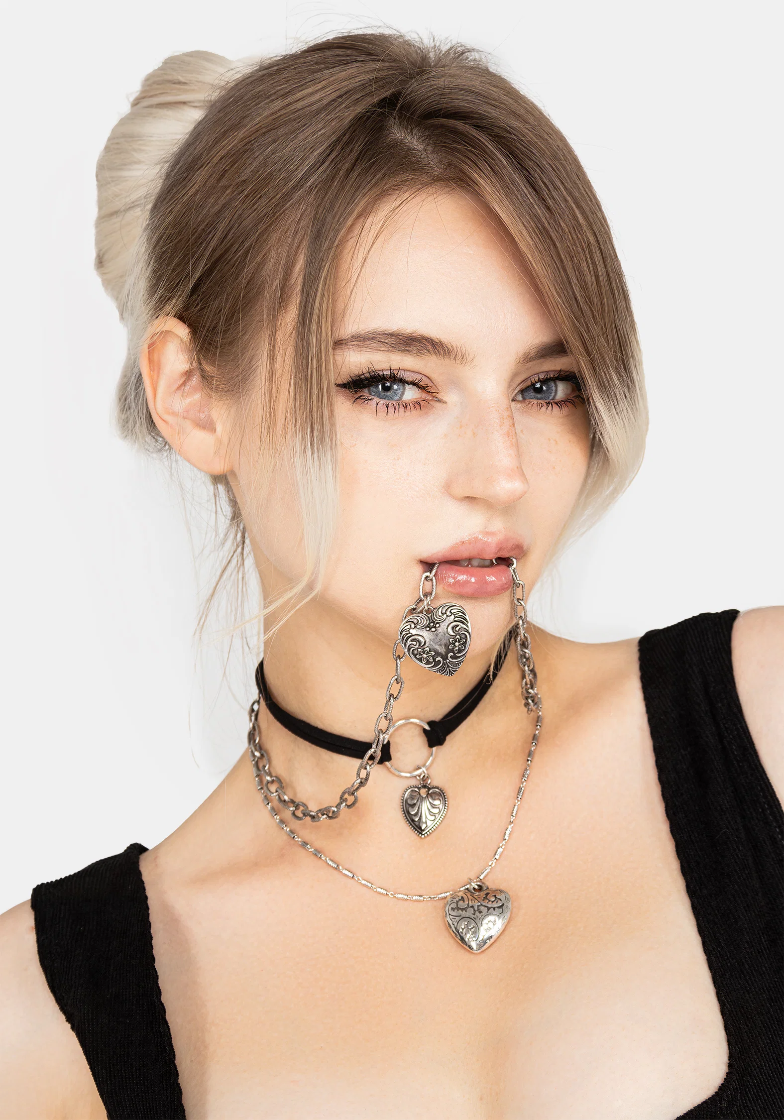 Deceiver Heart Layered Choker Necklace - Image 6