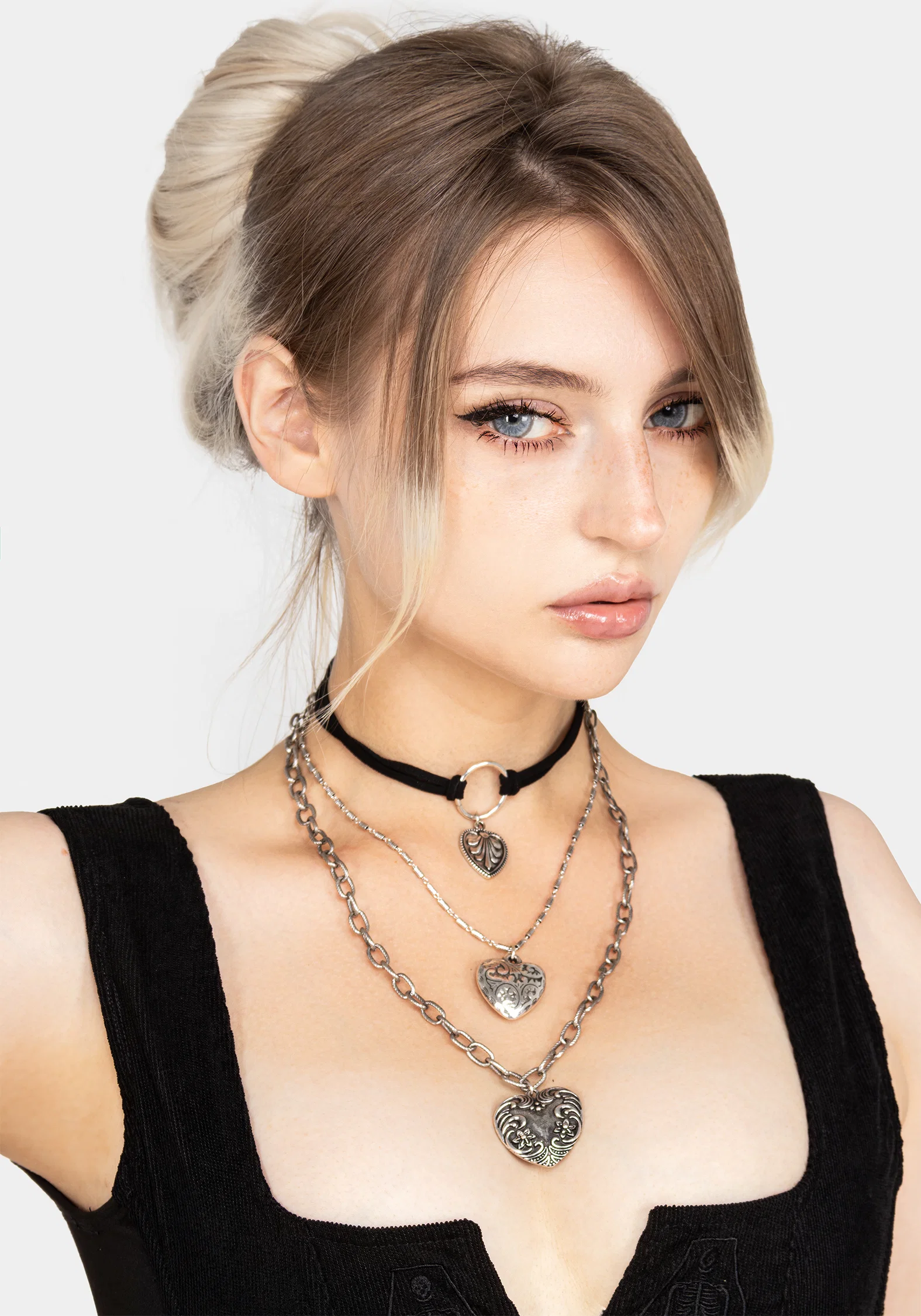 Deceiver Heart Layered Choker Necklace - Image 8
