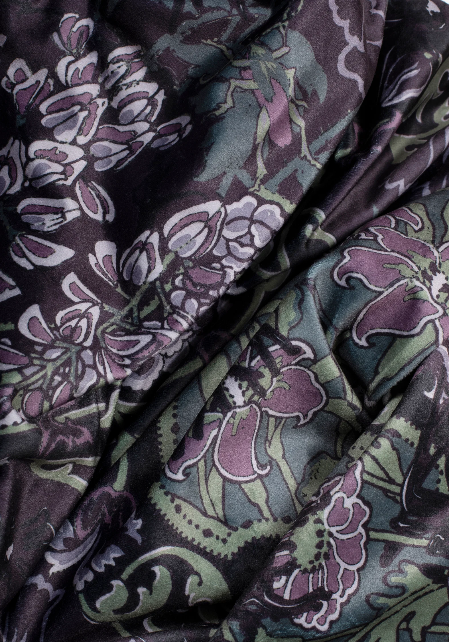 Effie Velvet Tassel Blanket - Image 5