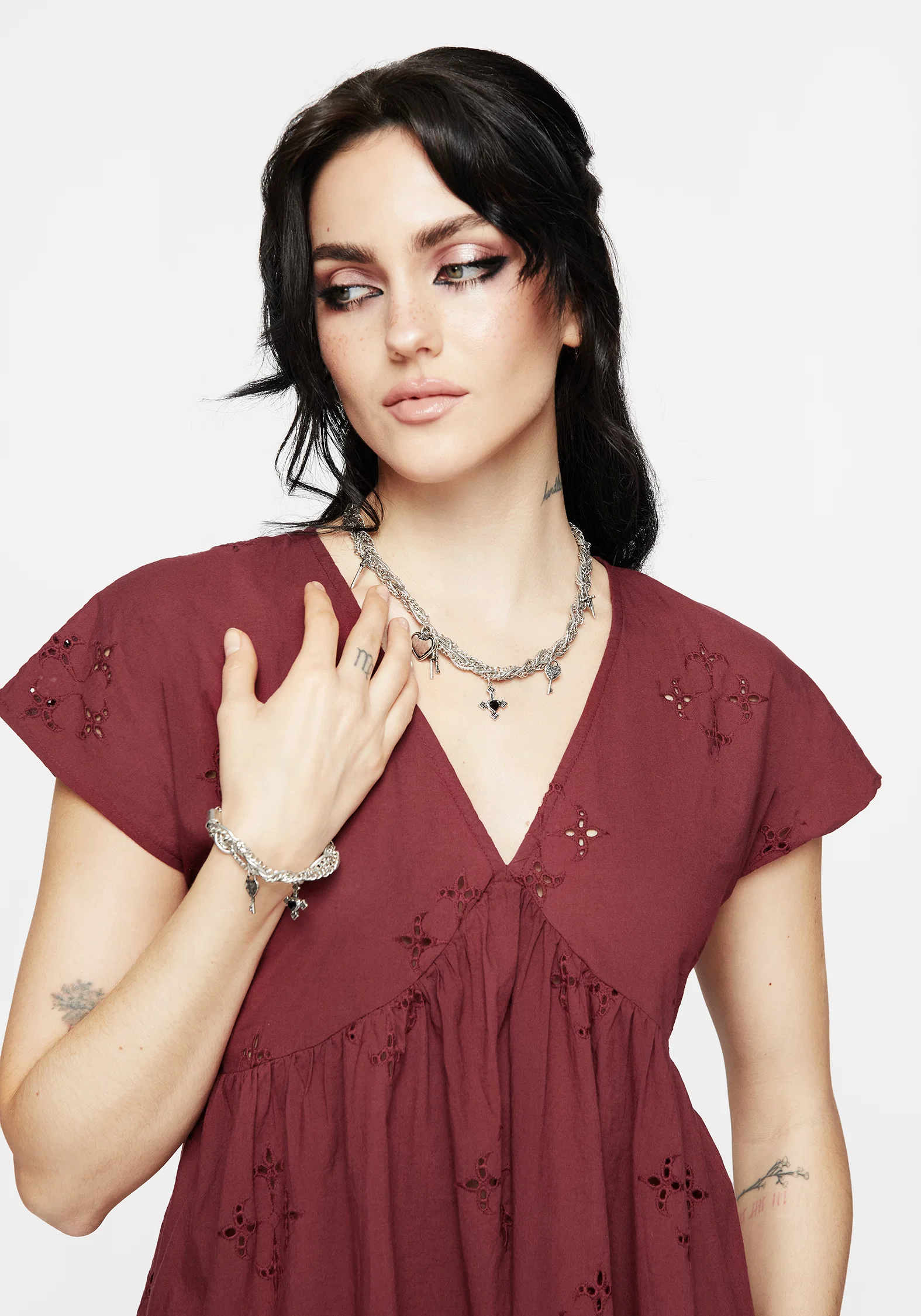 Eilir Twisted Vintage Charm Necklace - Image 8
