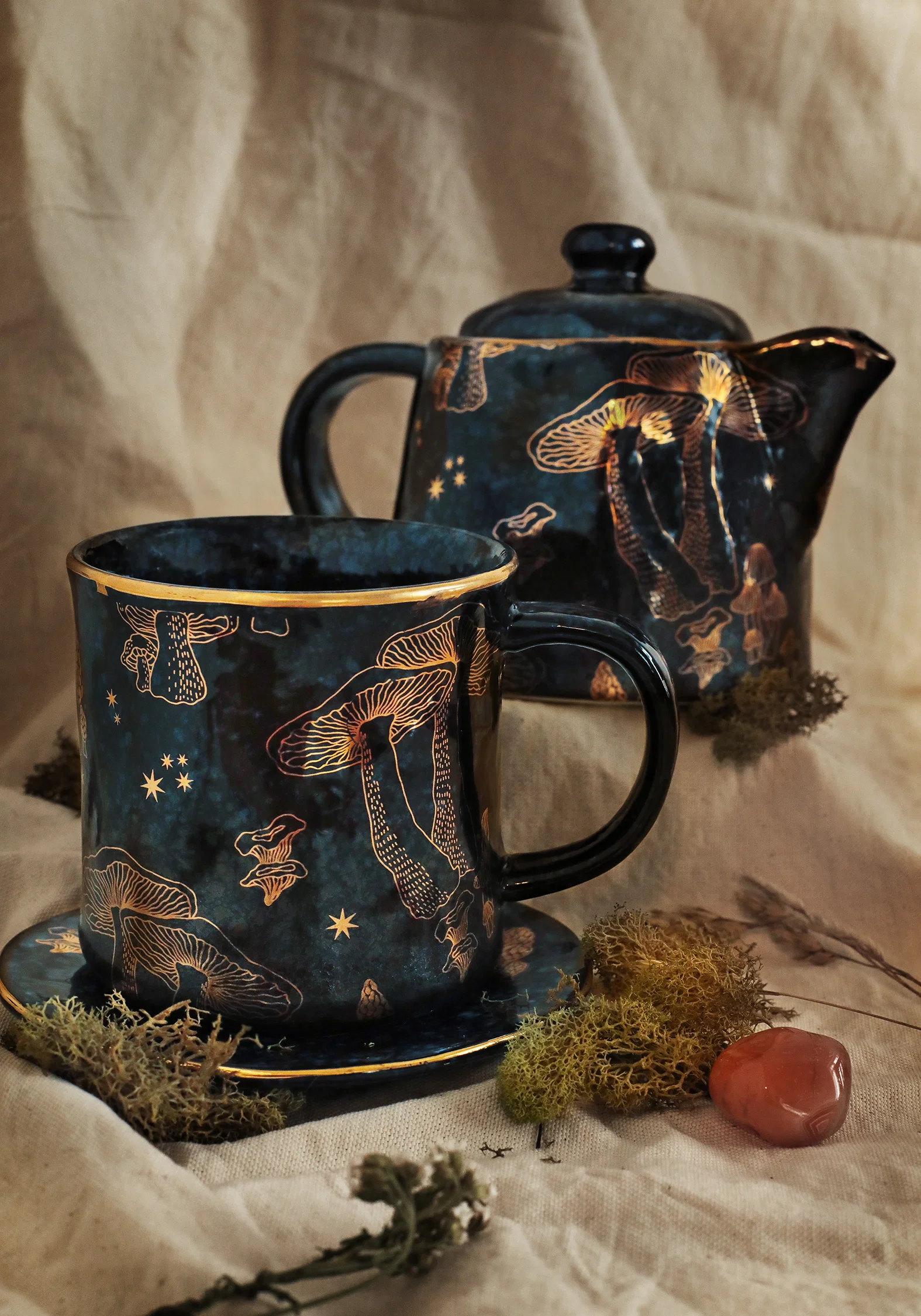 Faefire Foiled Mushroom Print Teapot - Image 4