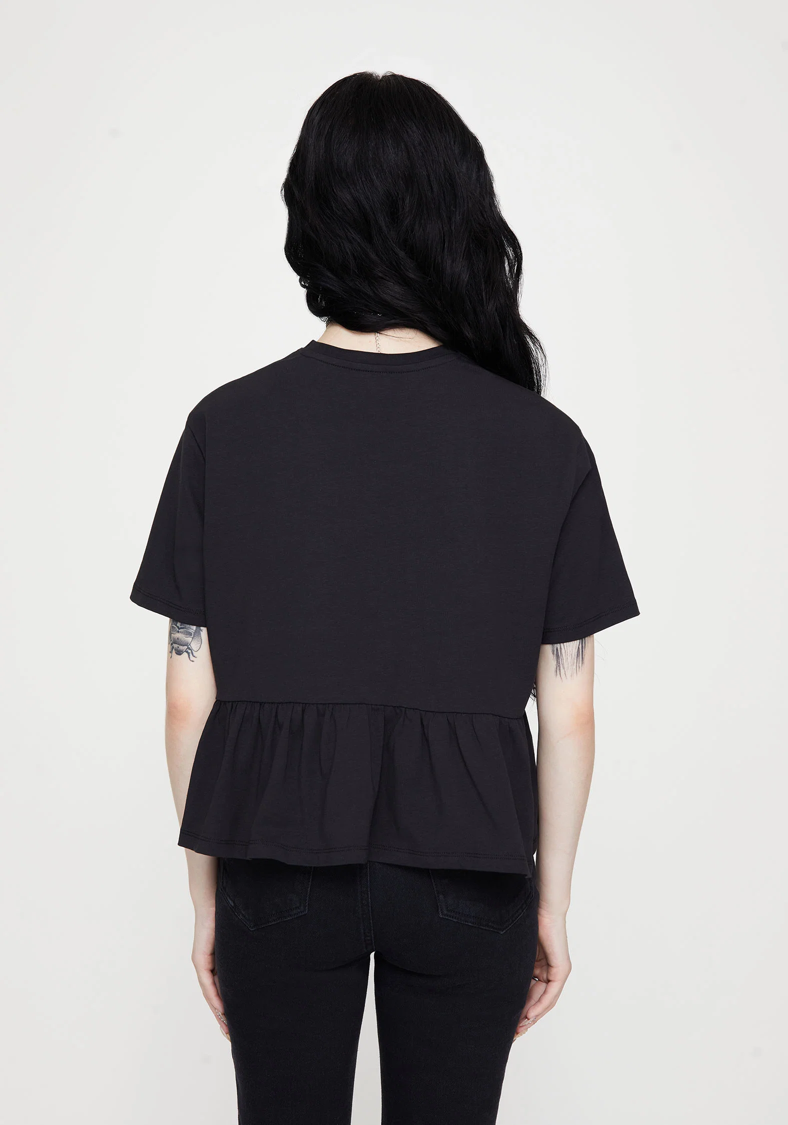 Fianna Embroidered Ruffle Hem Crop T-shirt - Image 3