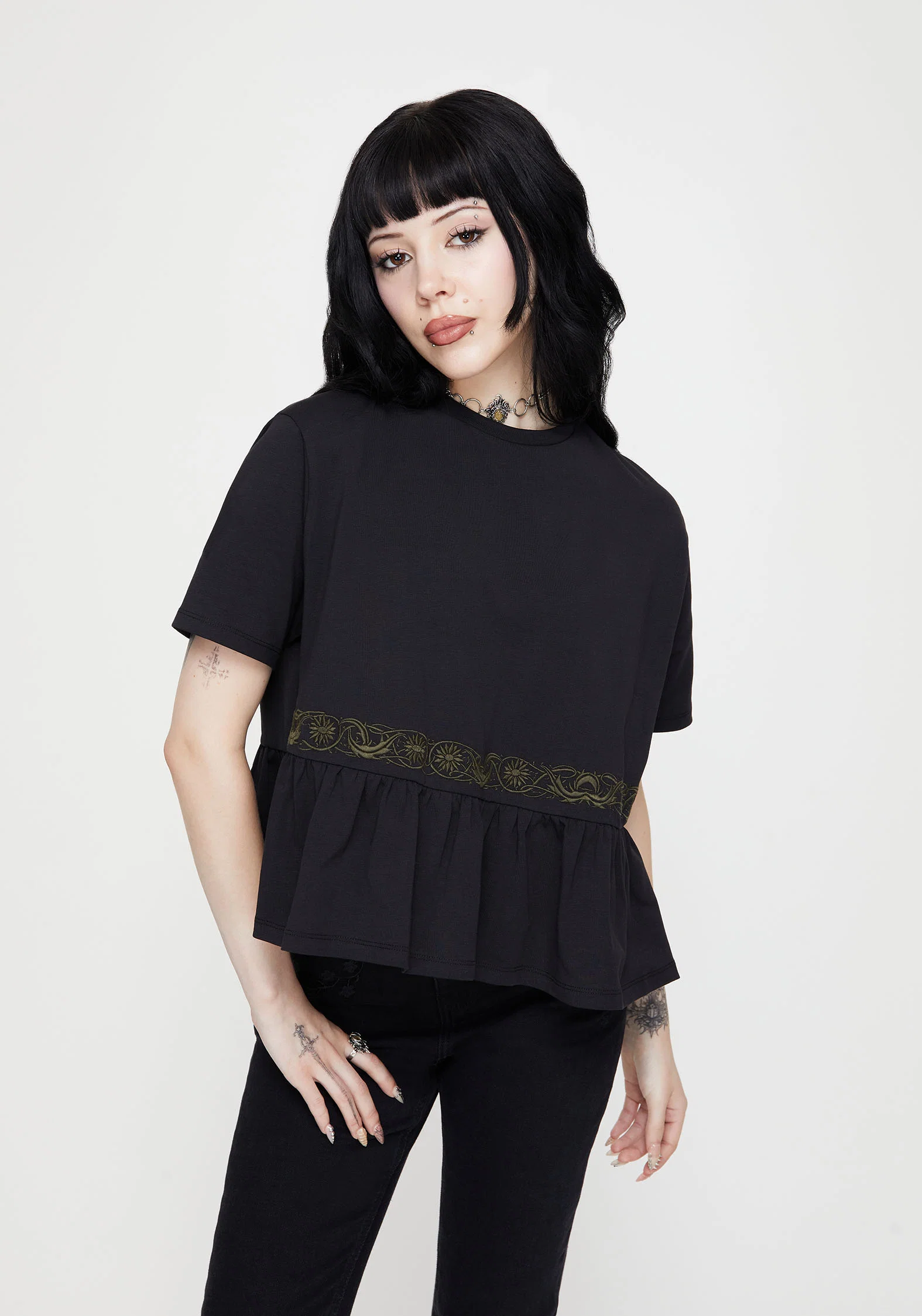 Fianna Embroidered Ruffle Hem Crop T-shirt - Image 4