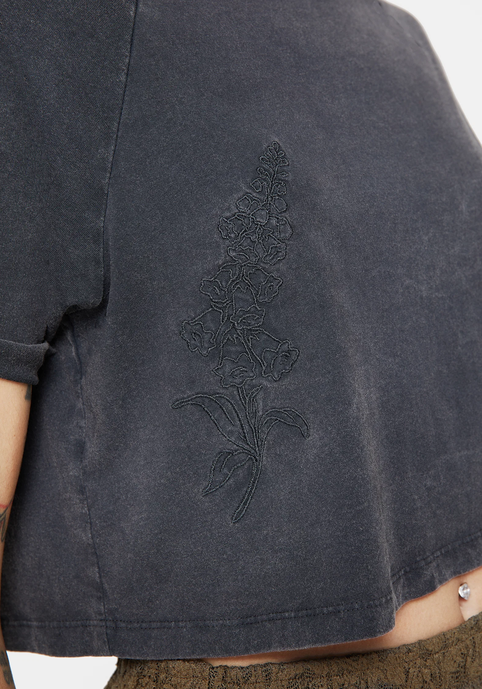 Foxglove Cotton Embroidered Boxy Crop Tee - Image 2