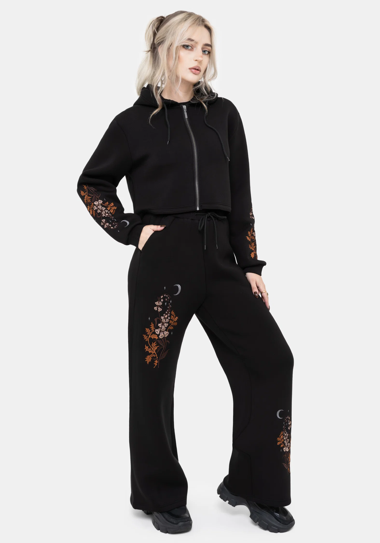 Foxglove Embroidered Zip Up Cropped Hoodie - Image 5