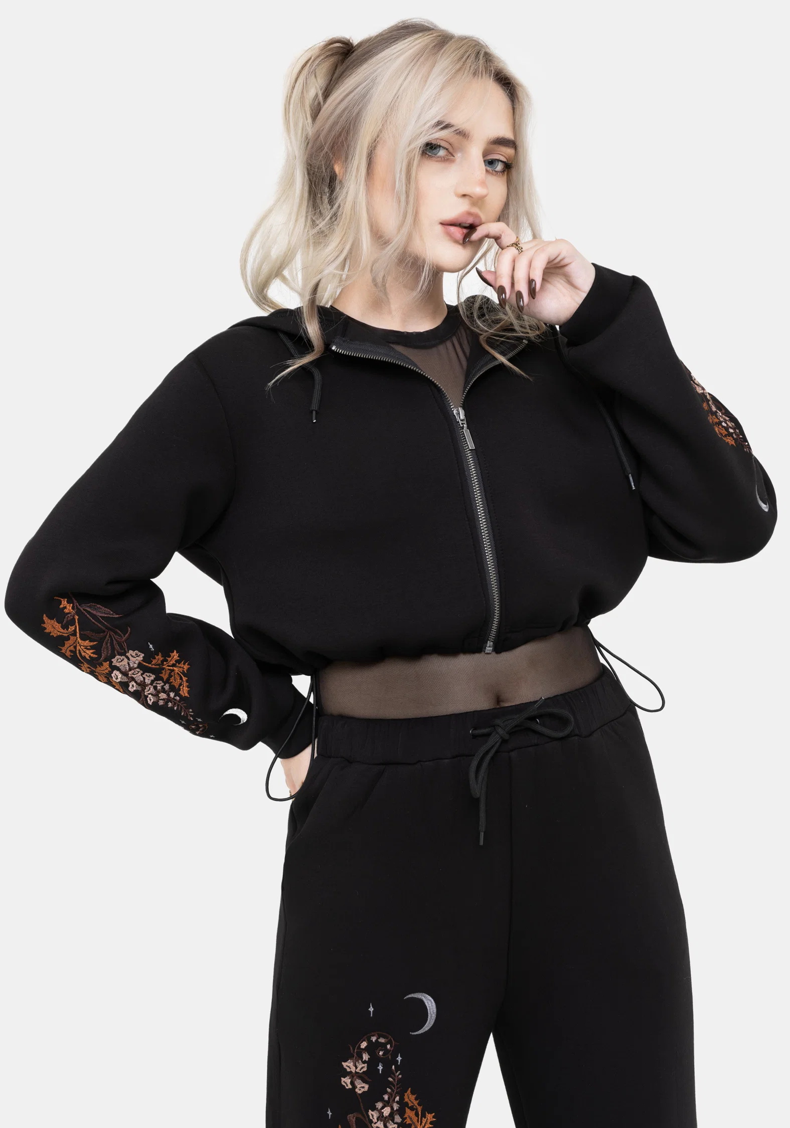 Foxglove Embroidered Zip Up Cropped Hoodie - Image 8