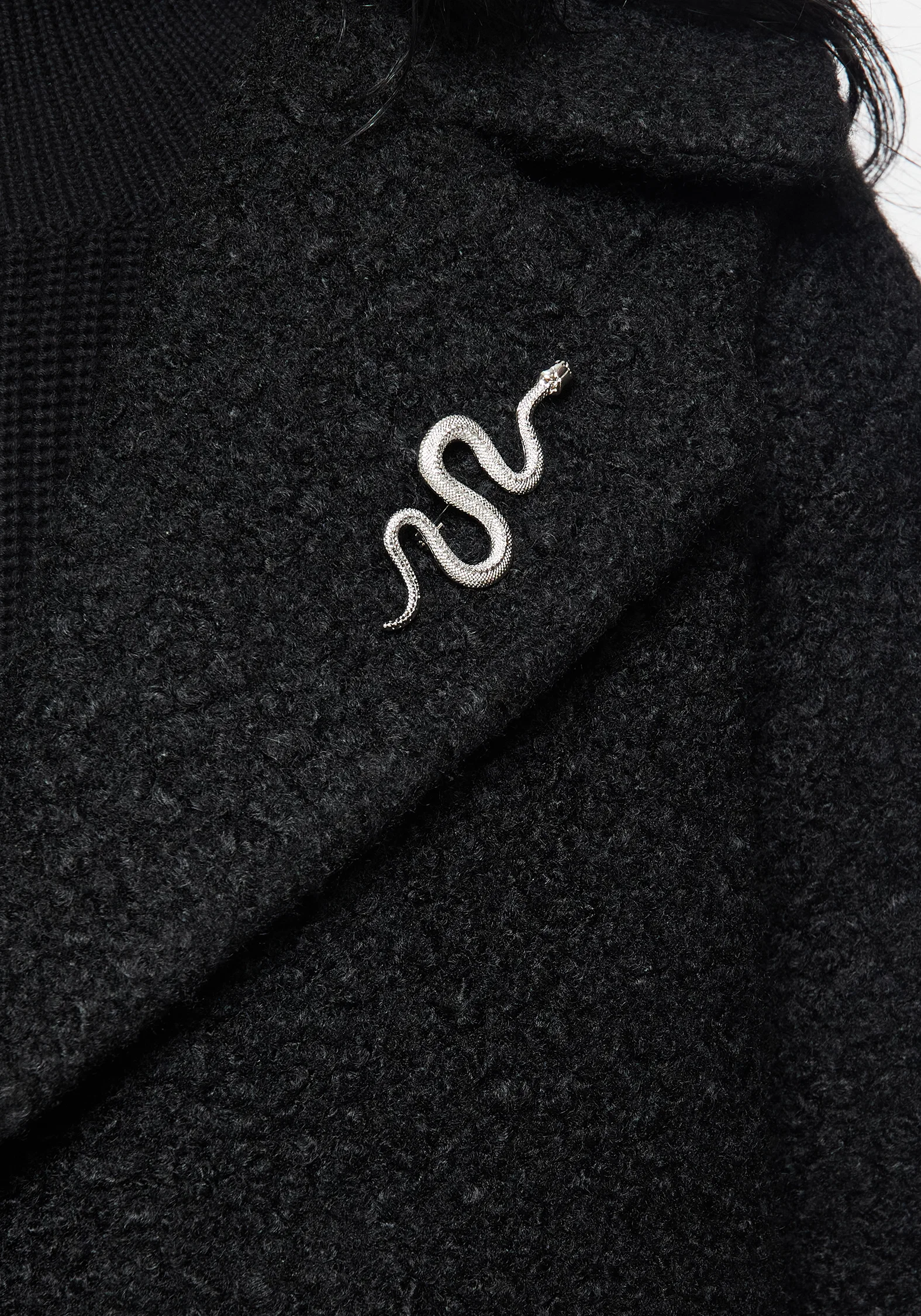Gorgon Bouclé Oversized Coat with Snake Brooch - Black - Image 2