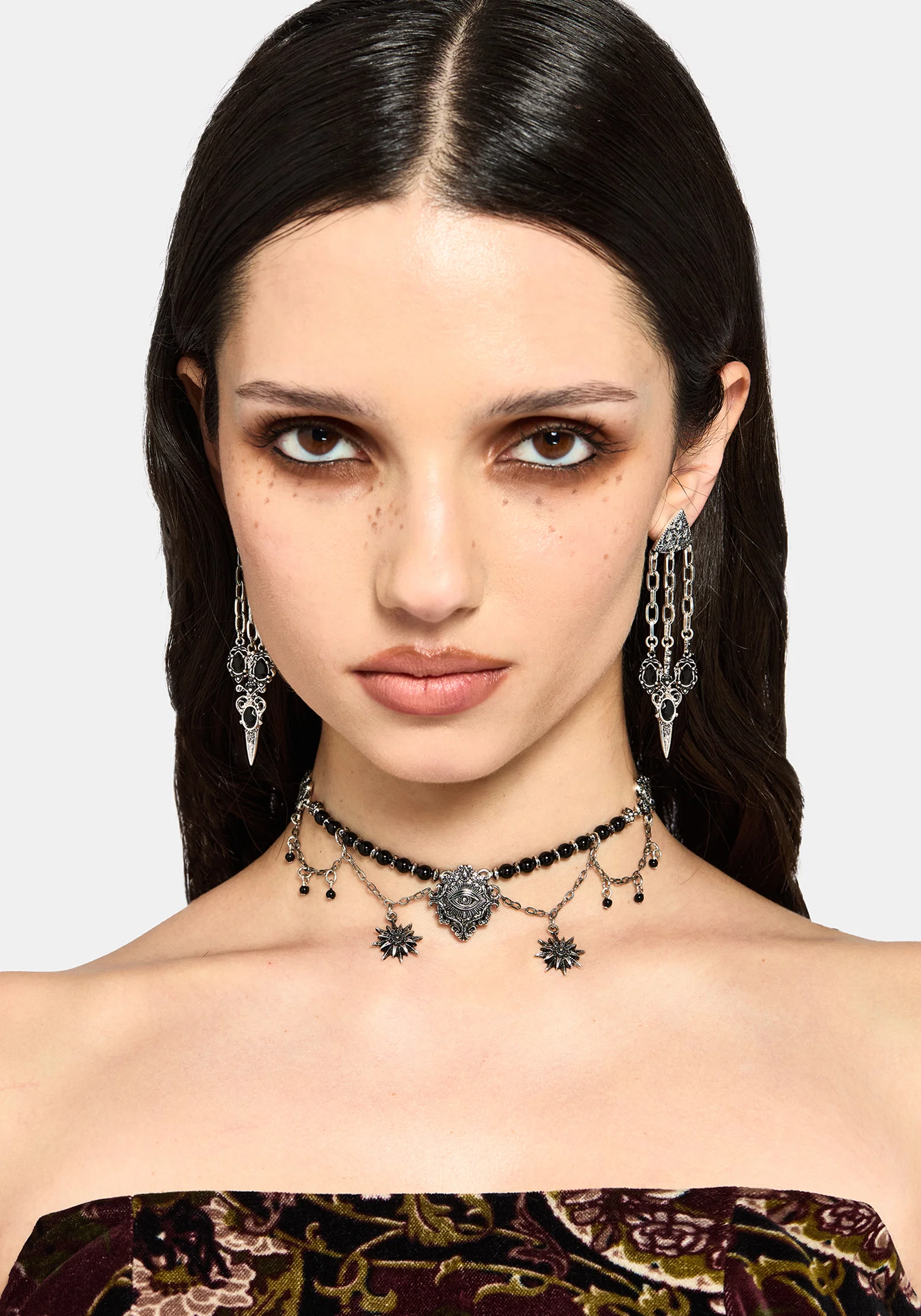 Gorthe Dagger Chain Drop Earrings - Image 4