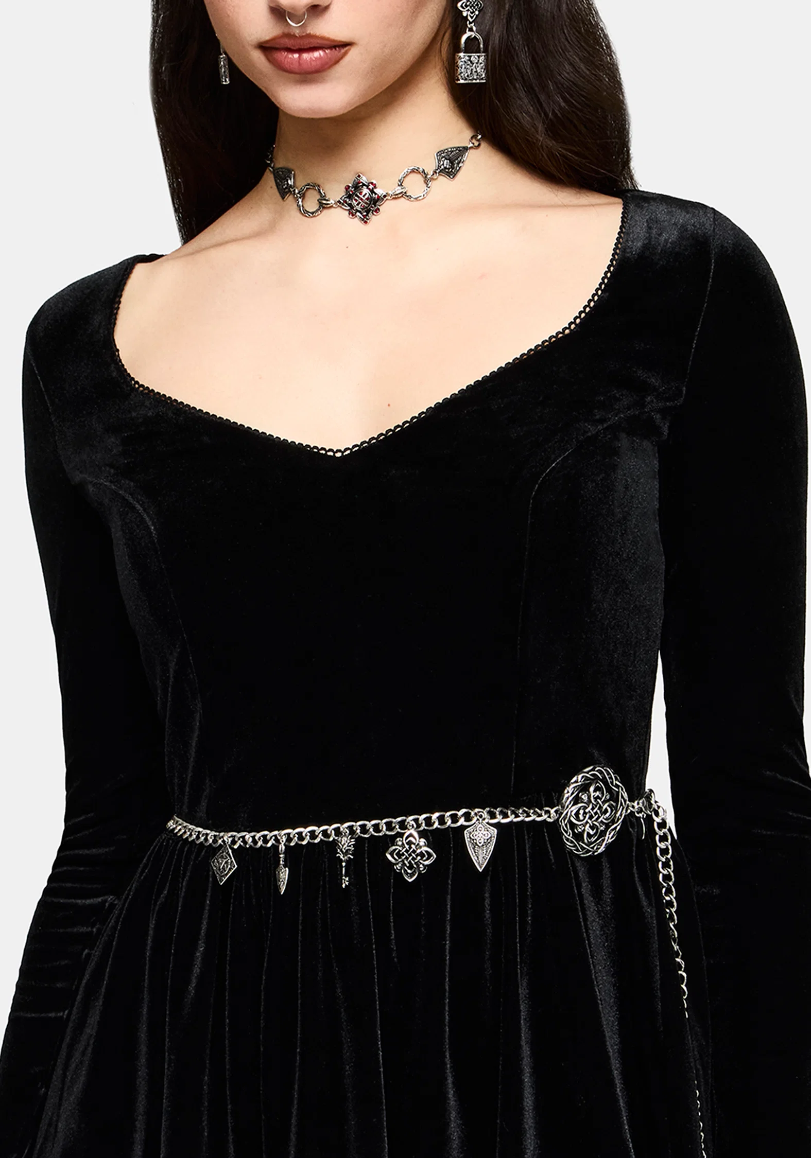 Gorthe Drop Charm Chain Belt - Image 8