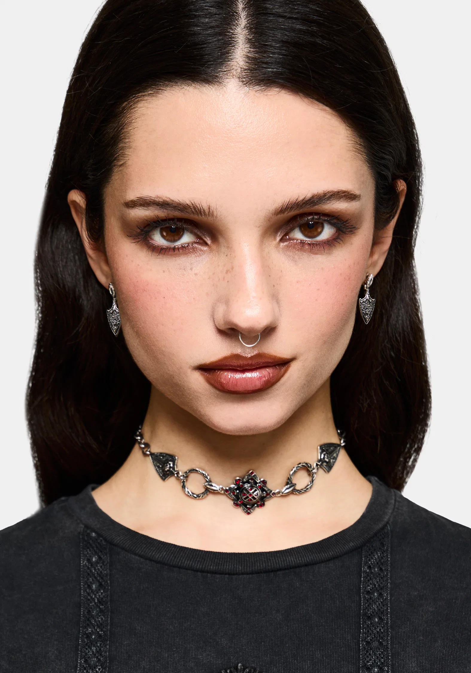 Gorthe Shield Earring Set - Image 5
