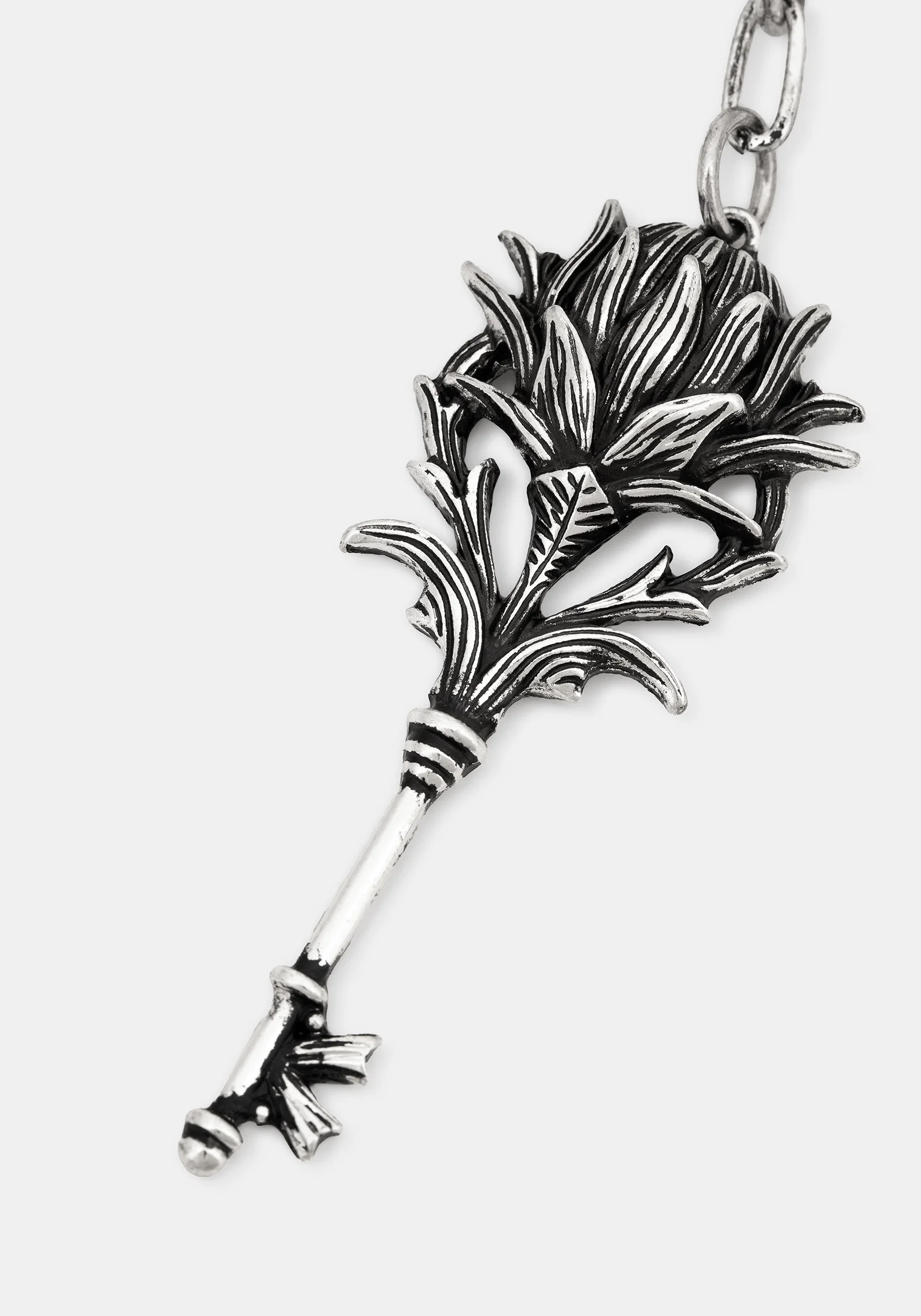 Gorthe Shield Thistle Keyring - Image 5