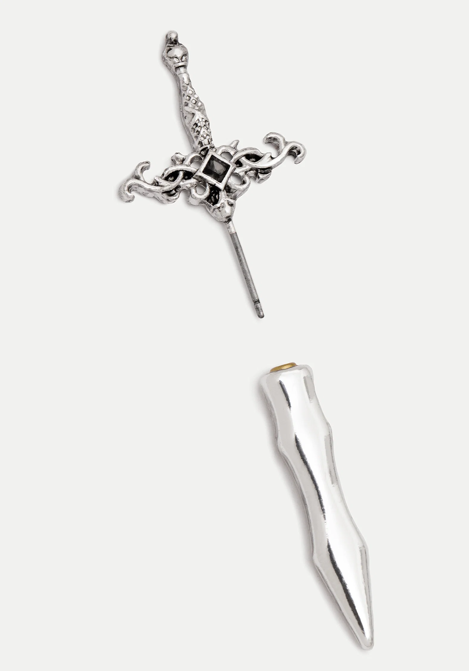Harpe Dagger Earrings - Image 4