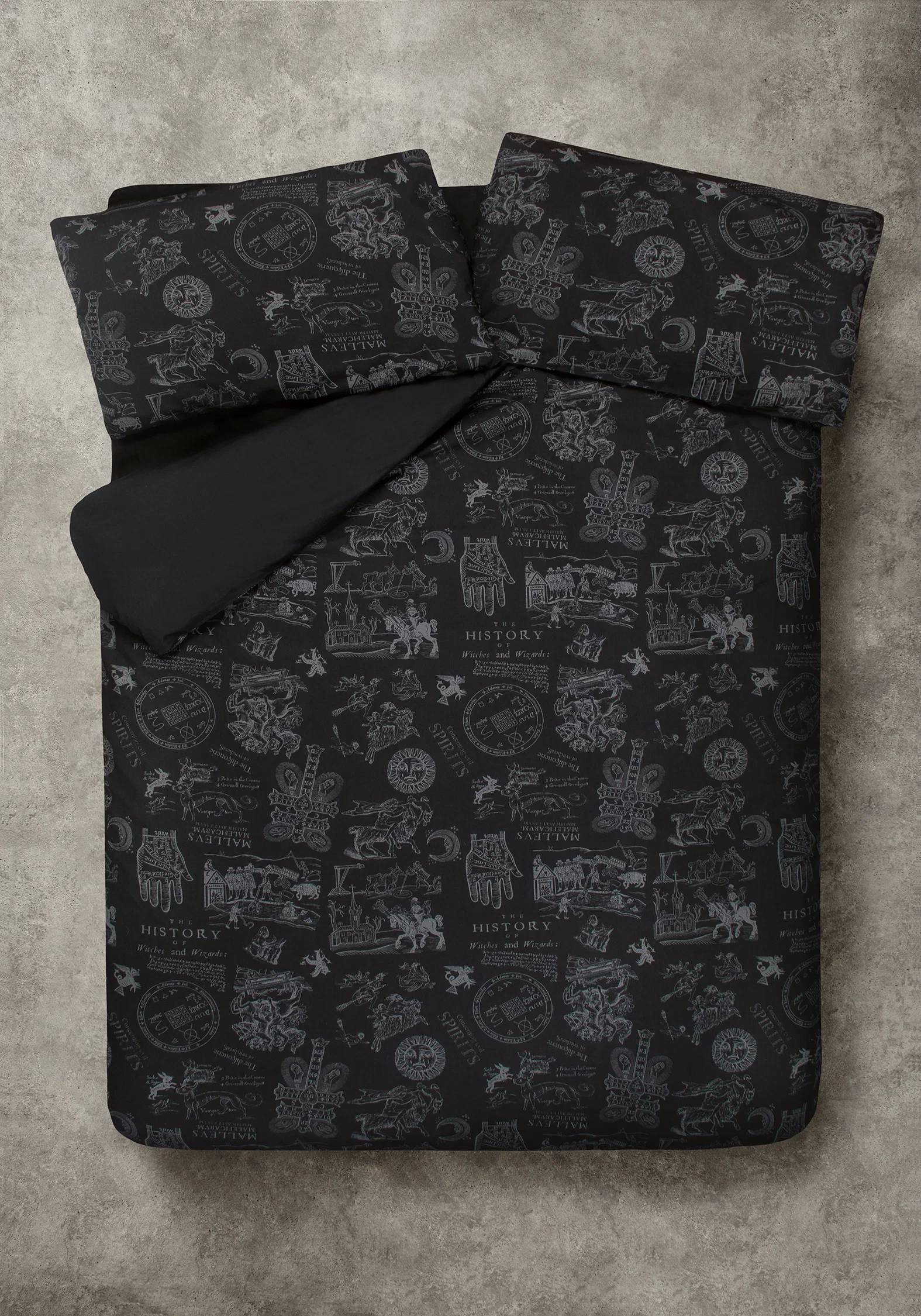 Heresy Woodcut Print Cotton Bedding Set - King - Image 4