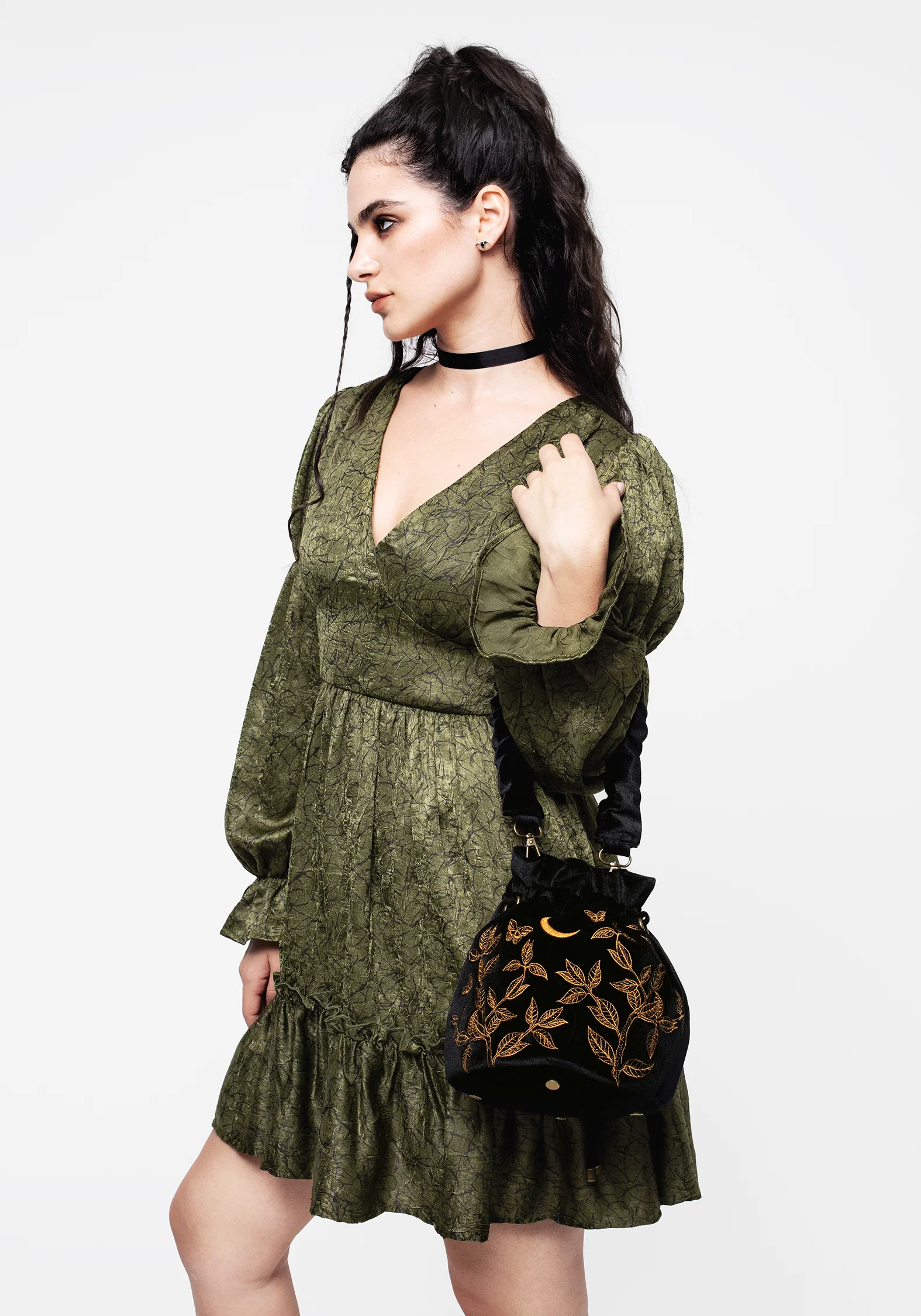 Instar Butterfly Embroidered Bucket Bag - Image 8