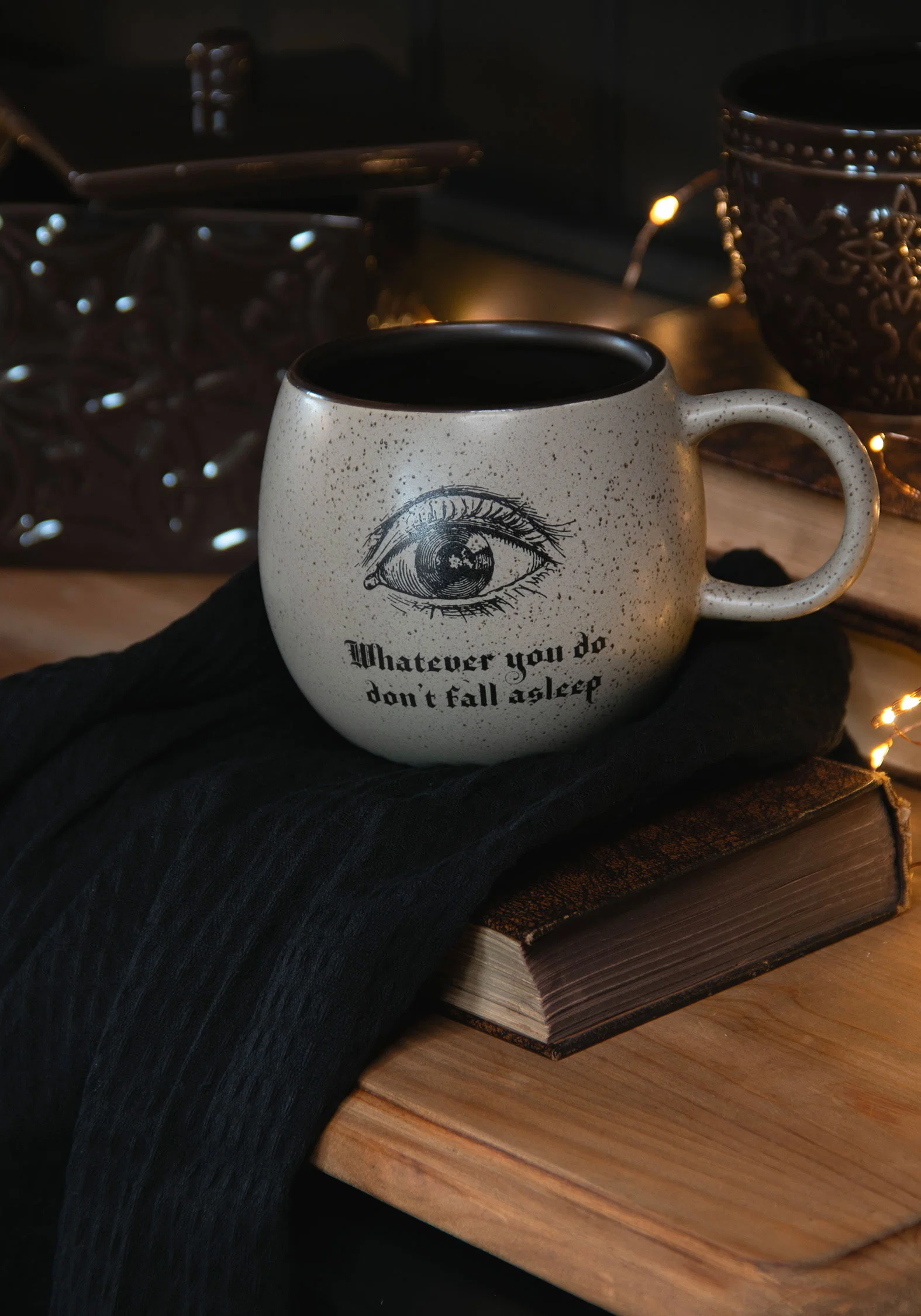 Isolde Eye Mug - Image 2
