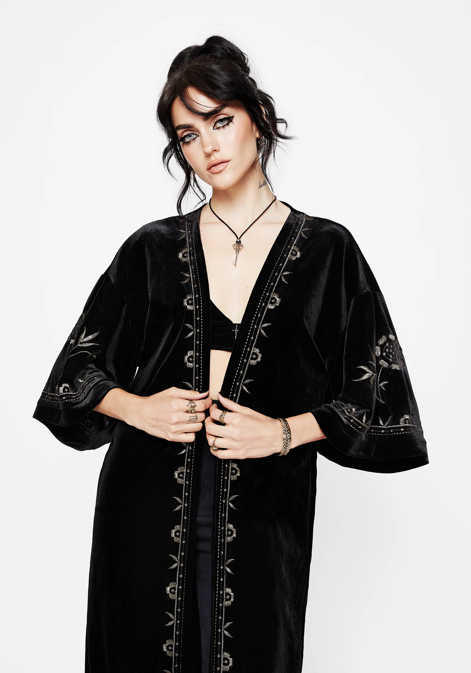 Kobra Velvet Snake Embroidered Longline Kimono - Image 4