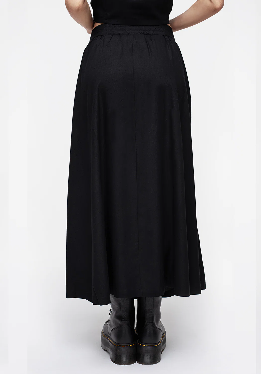 Maidenhair Button Down Midi Skirt - Midnight Black - Image 4