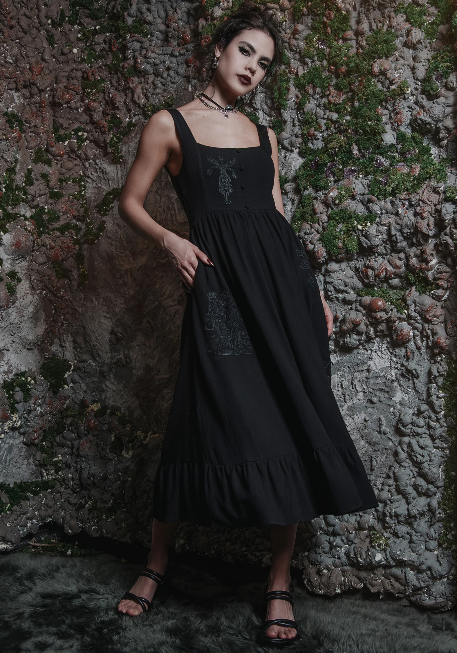 Mandrake Linen-Blend Embroidered Midi Dress - Image 7