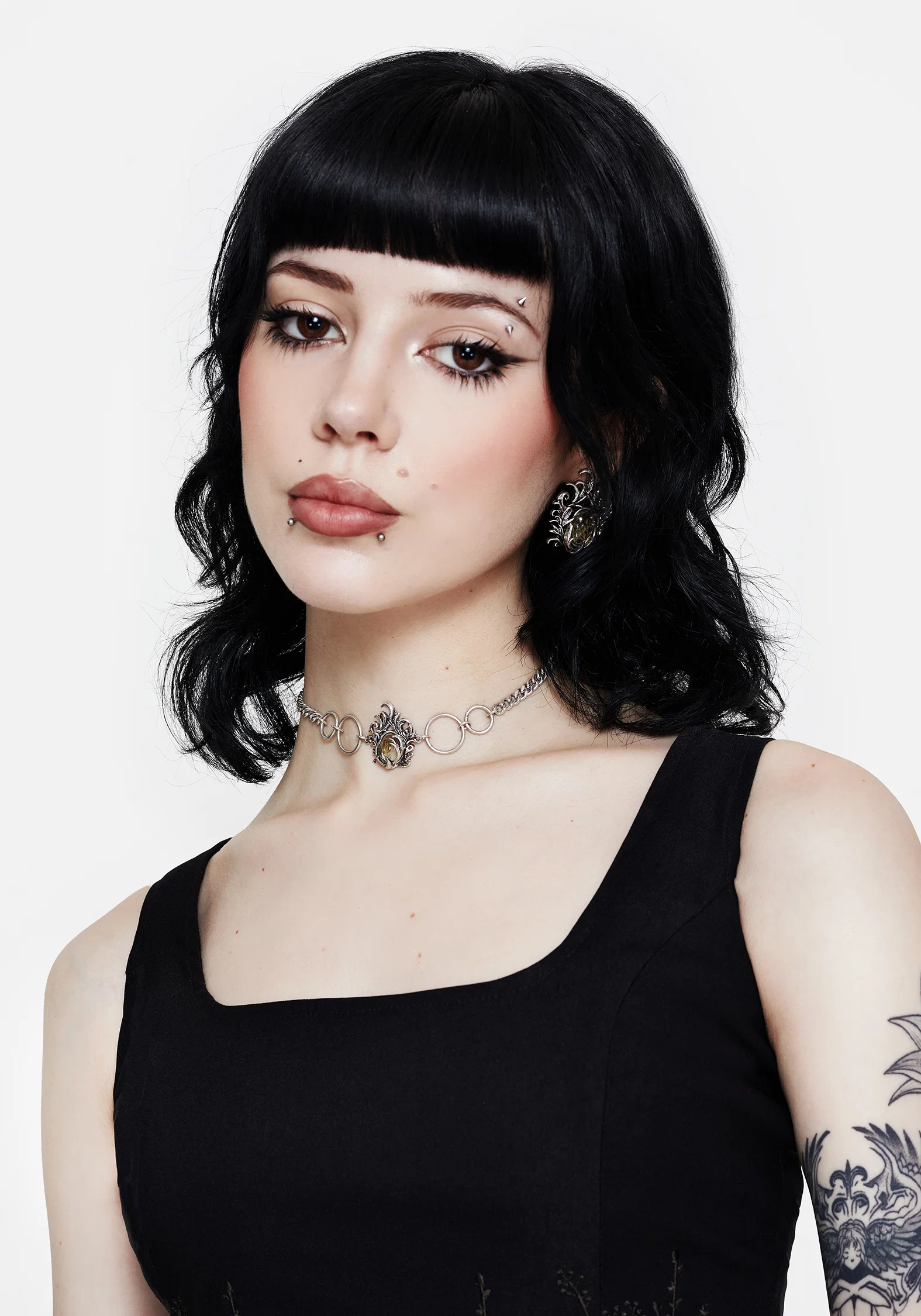 Marte Trapped Flower Choker - Image 8