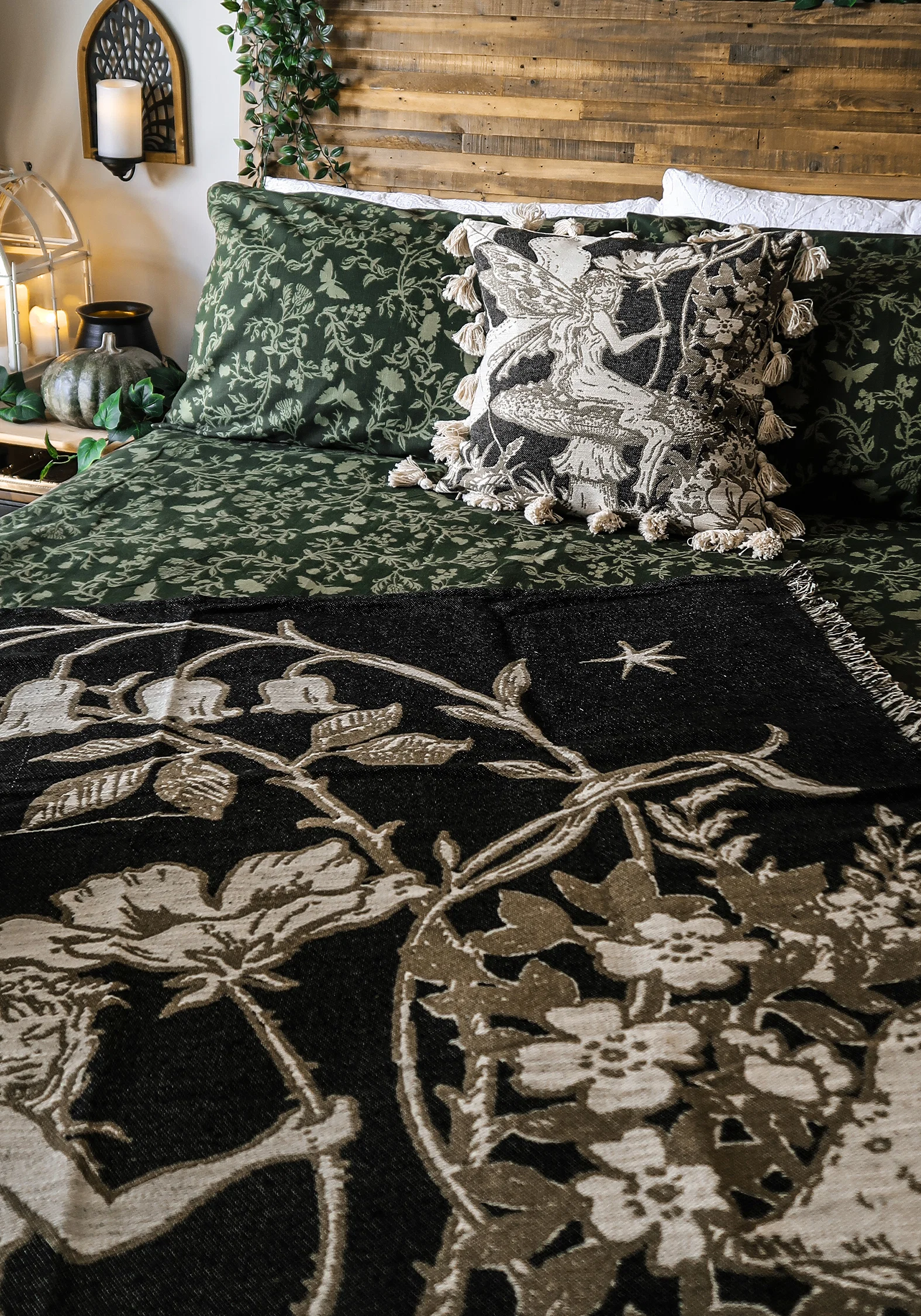 Maypole Fairies Tapestry Blanket - Image 7