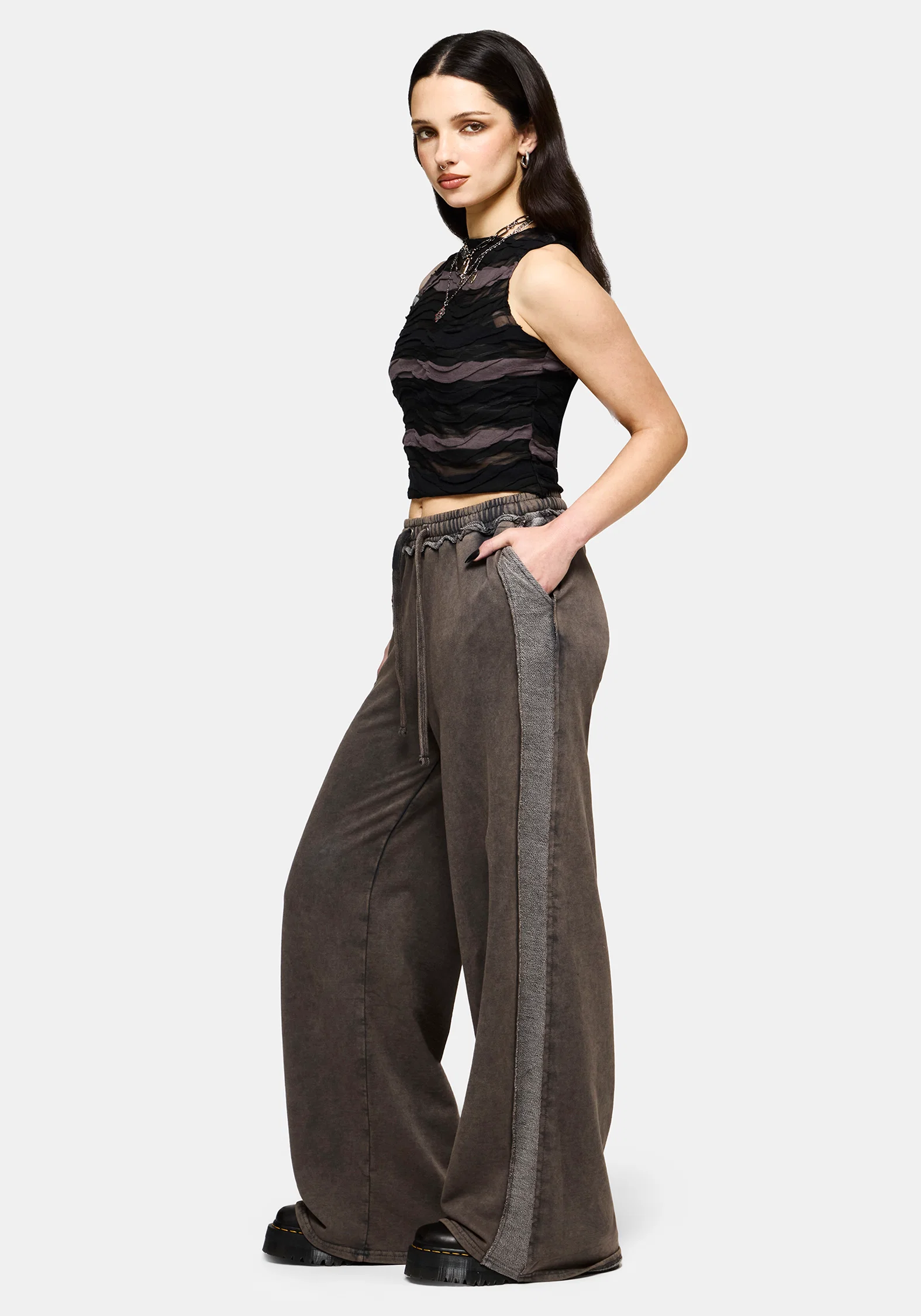 Mio Witches Knot Distressed Seam Jogger - Image 4