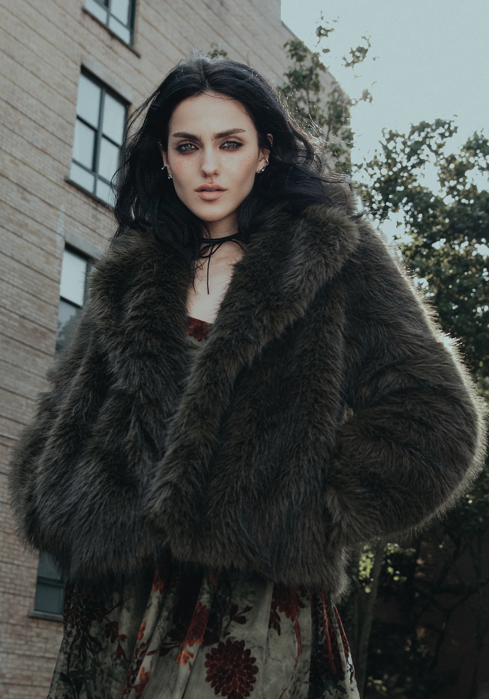 Monstrum Cropped Faux Fur Jacket - Image 13