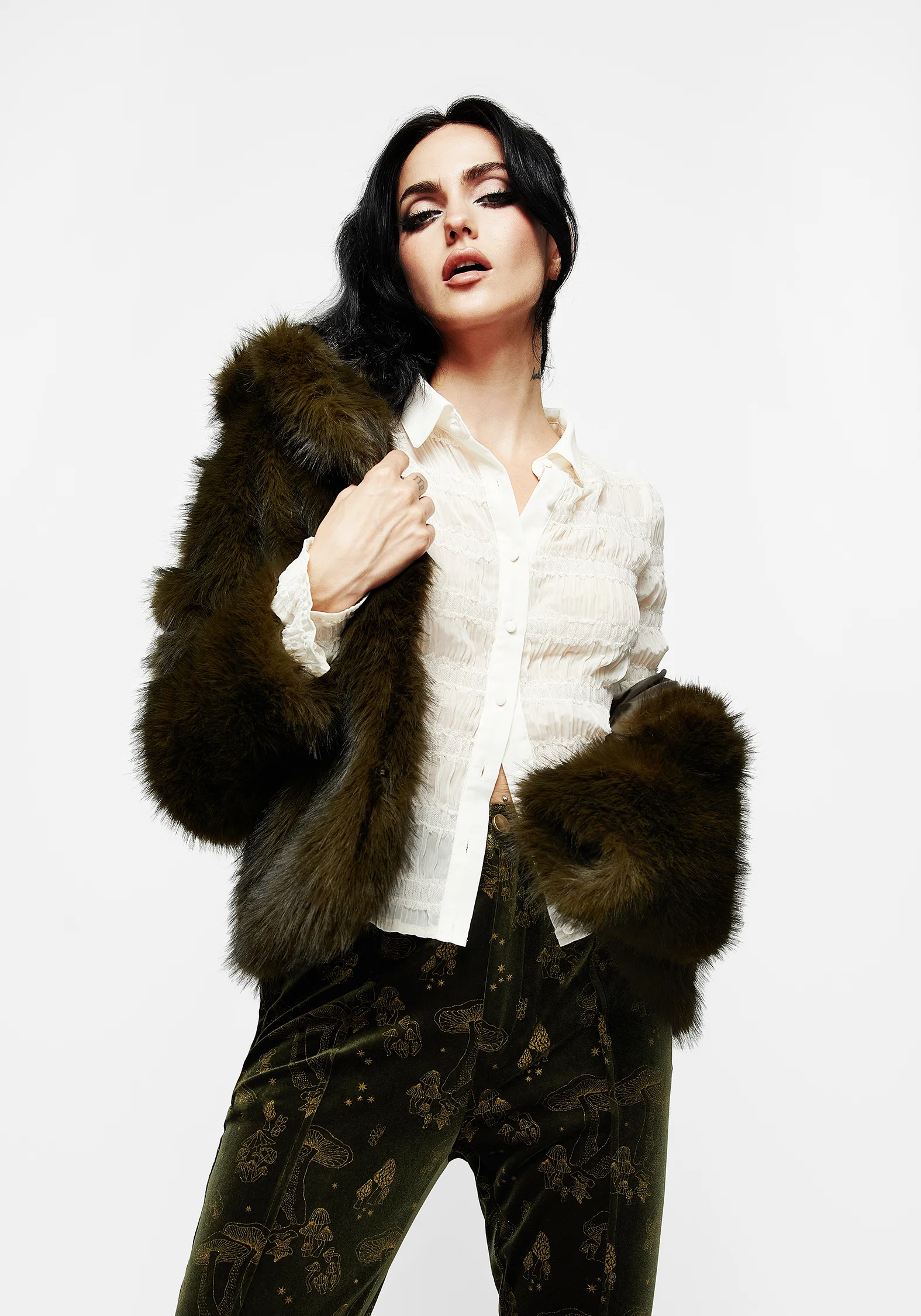 Monstrum Cropped Faux Fur Jacket - Image 7